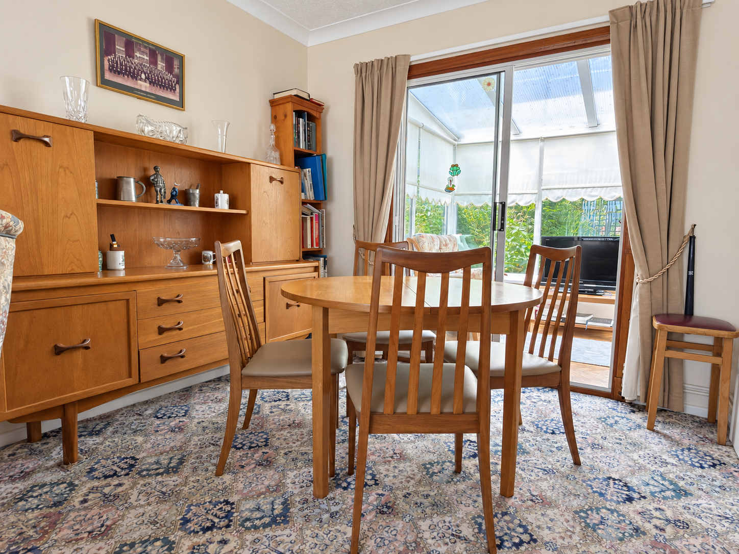 Semi Detached House for sale in Swansea, Priors Way, Dunvant, Swansea