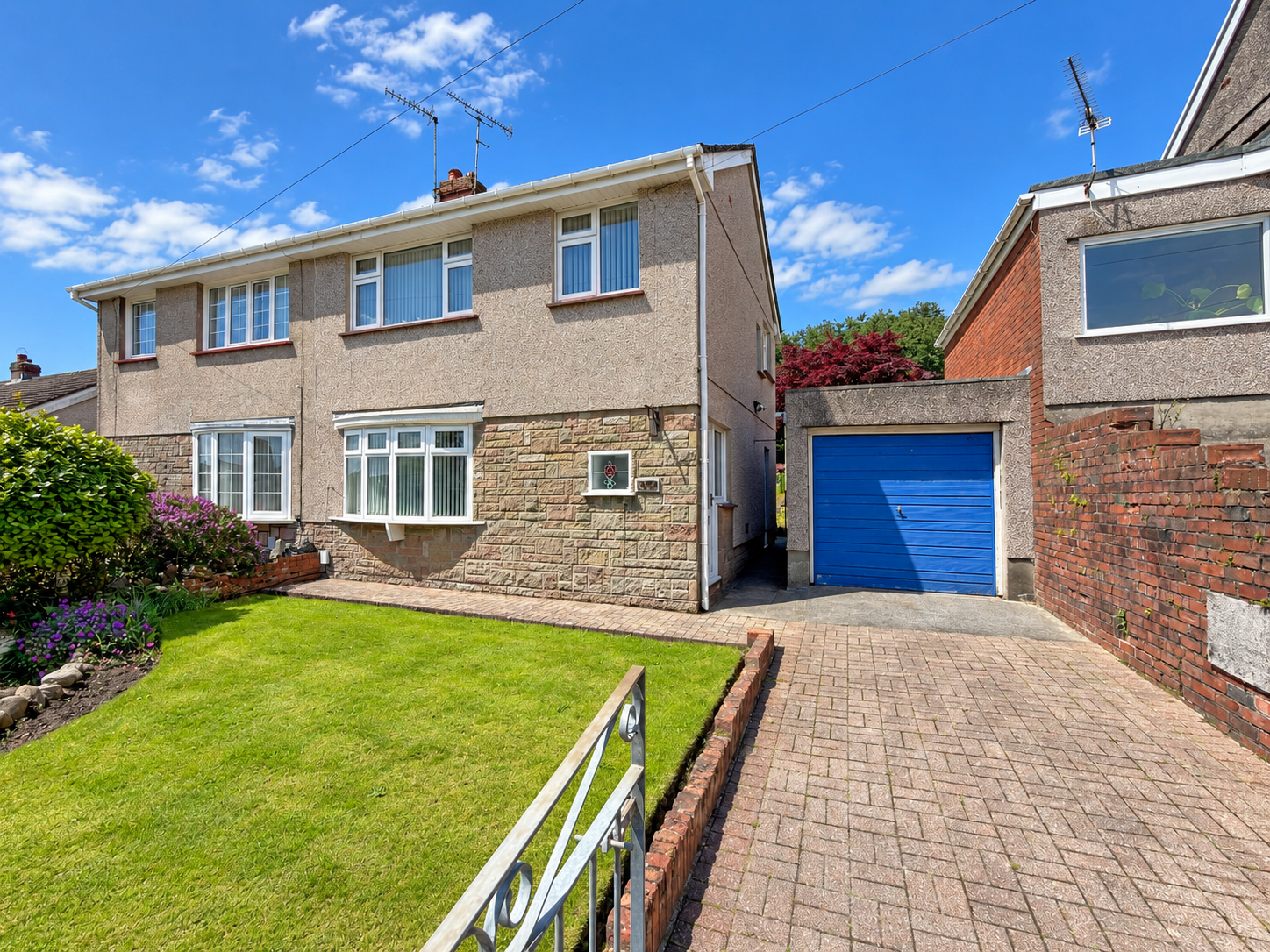 Semi Detached House for sale in Swansea, Priors Way, Dunvant, Swansea