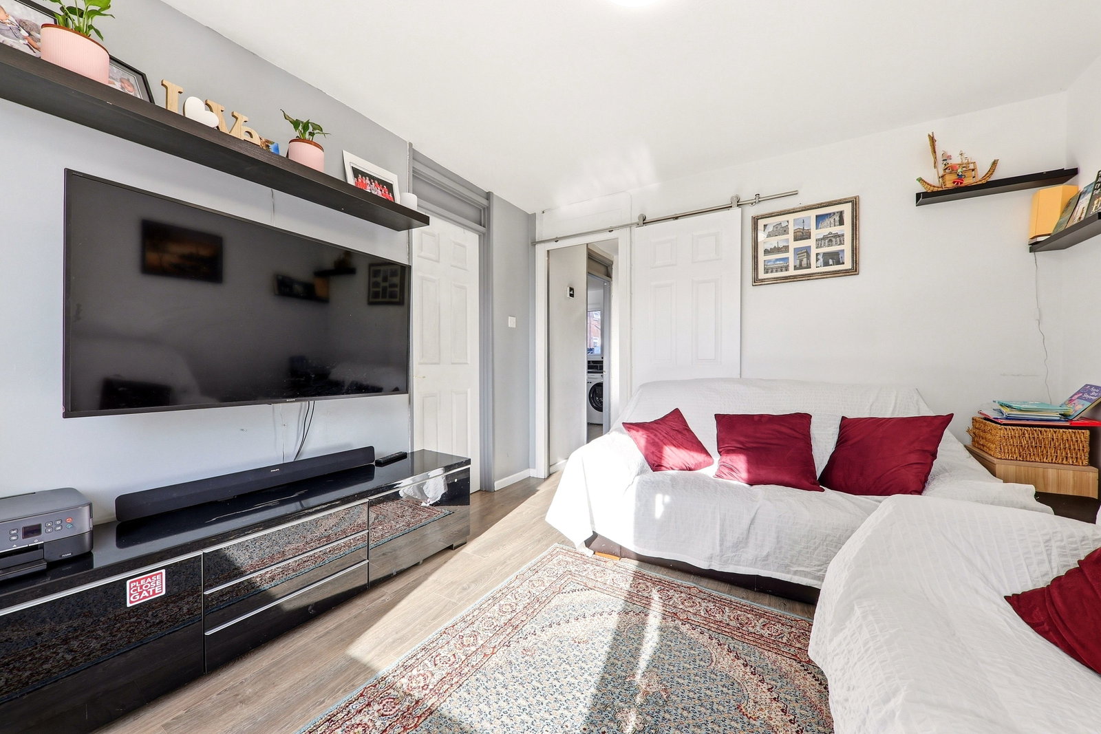 Terraced House for sale in Leeds, Glencoe Gardens, Kippax, Leeds, LS25 7QY