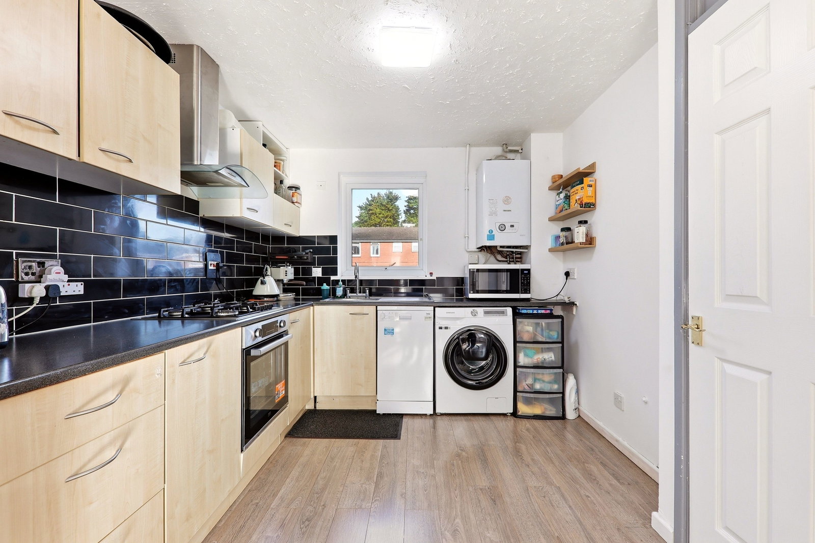 Terraced House for sale in Leeds, Glencoe Gardens, Kippax, Leeds, LS25 7QY
