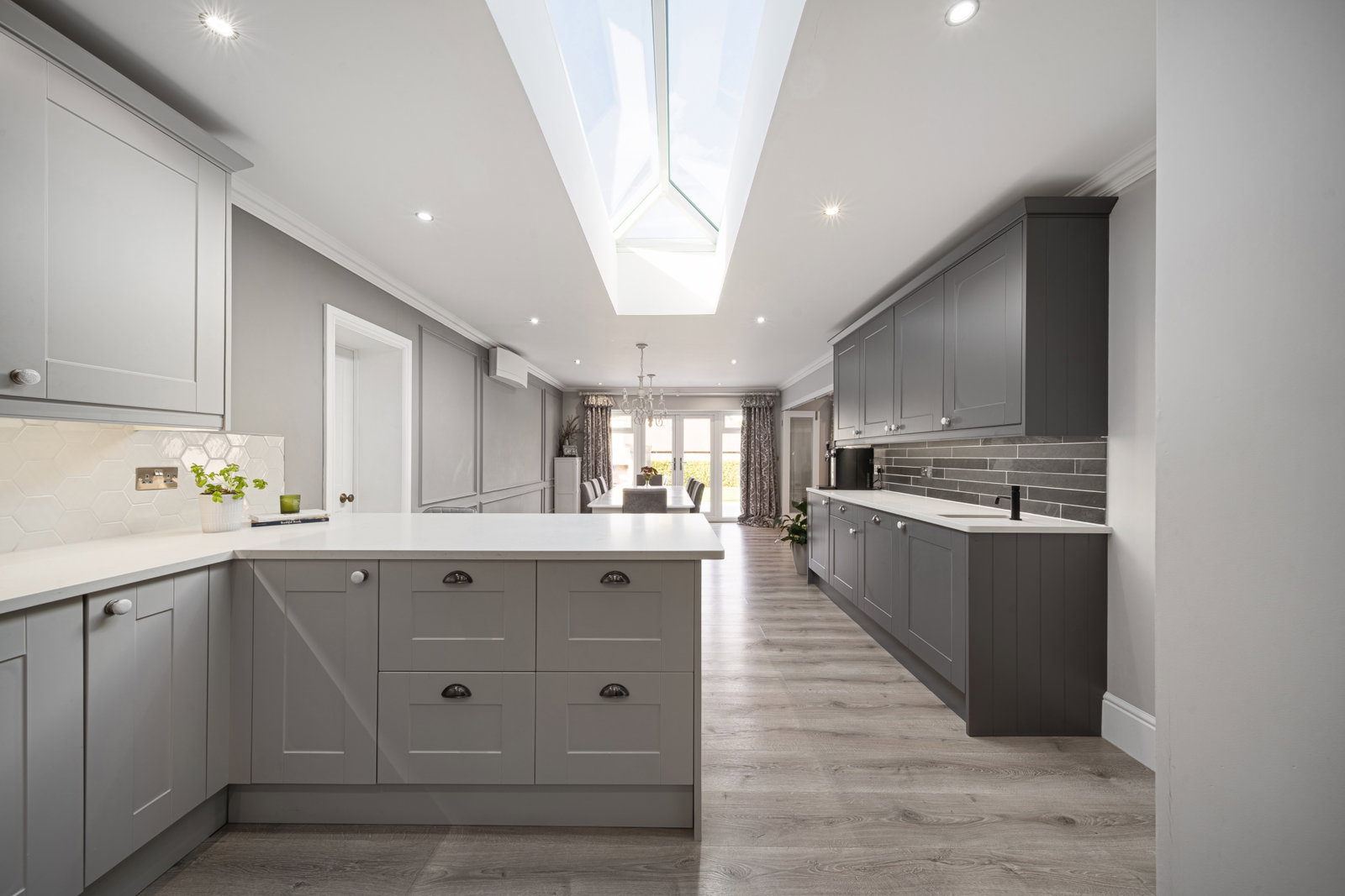 Detached House for sale in Caterham, Leazes Avenue, Chaldon, Caterham, CR3 5AG, 2549 m²