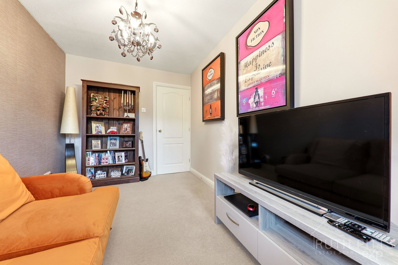Detached House for sale in Pontefract, Stretton Close, Ackton, WF7