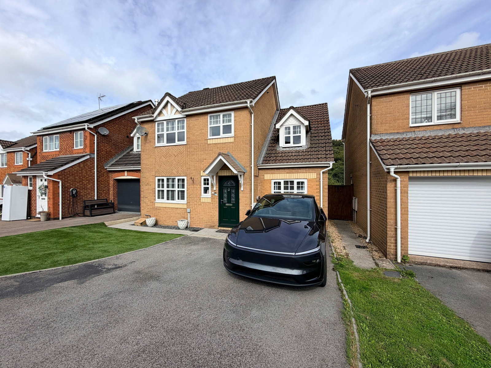 Detached House for sale in Maesteg, Heol Cerdin, Maesteg, CF34 9GG