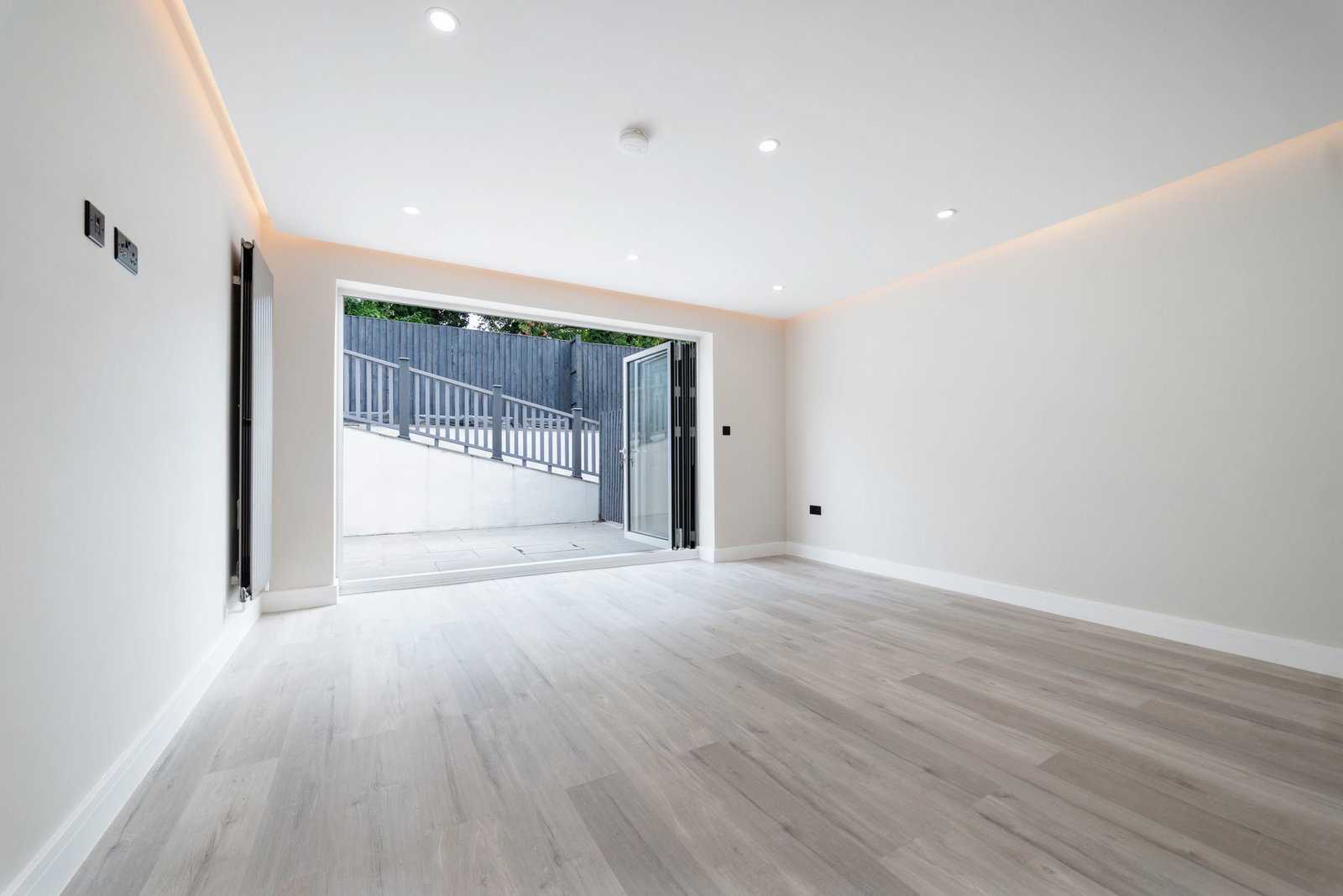 Flat for sale in Croydon, 6 Windmill Road, Croydon, CR0 2XN, 790 m²