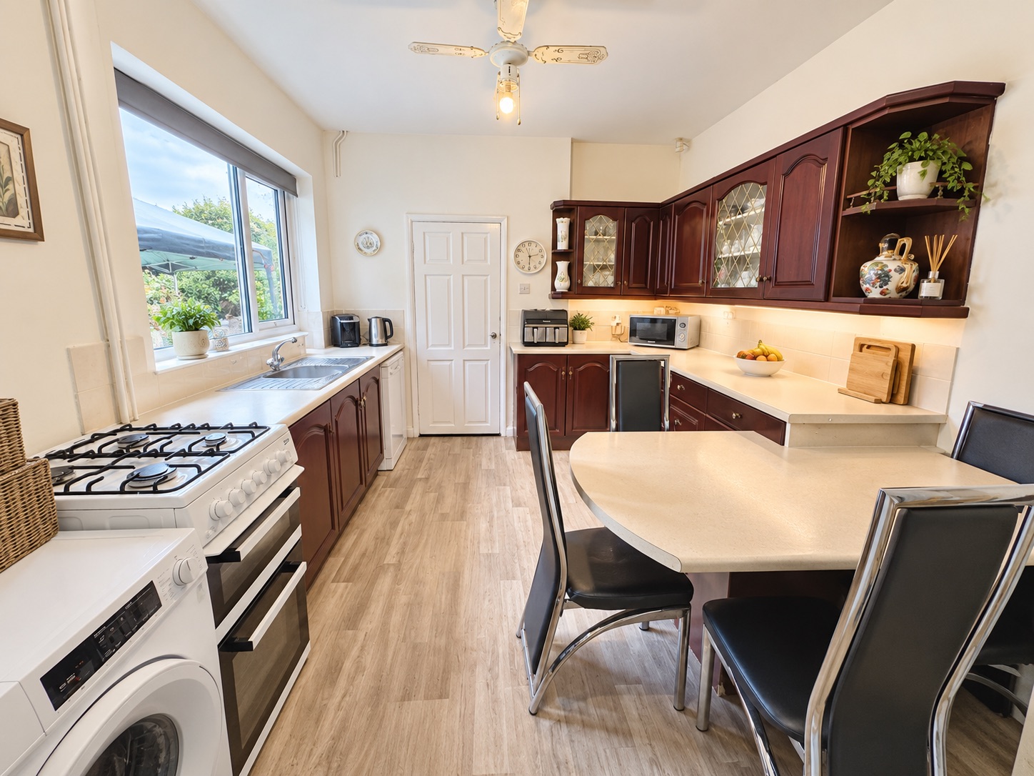 Detached House for sale in Ibstock, Oakleigh Villa, Melbourne Road, Ibstock, LE67 6NN