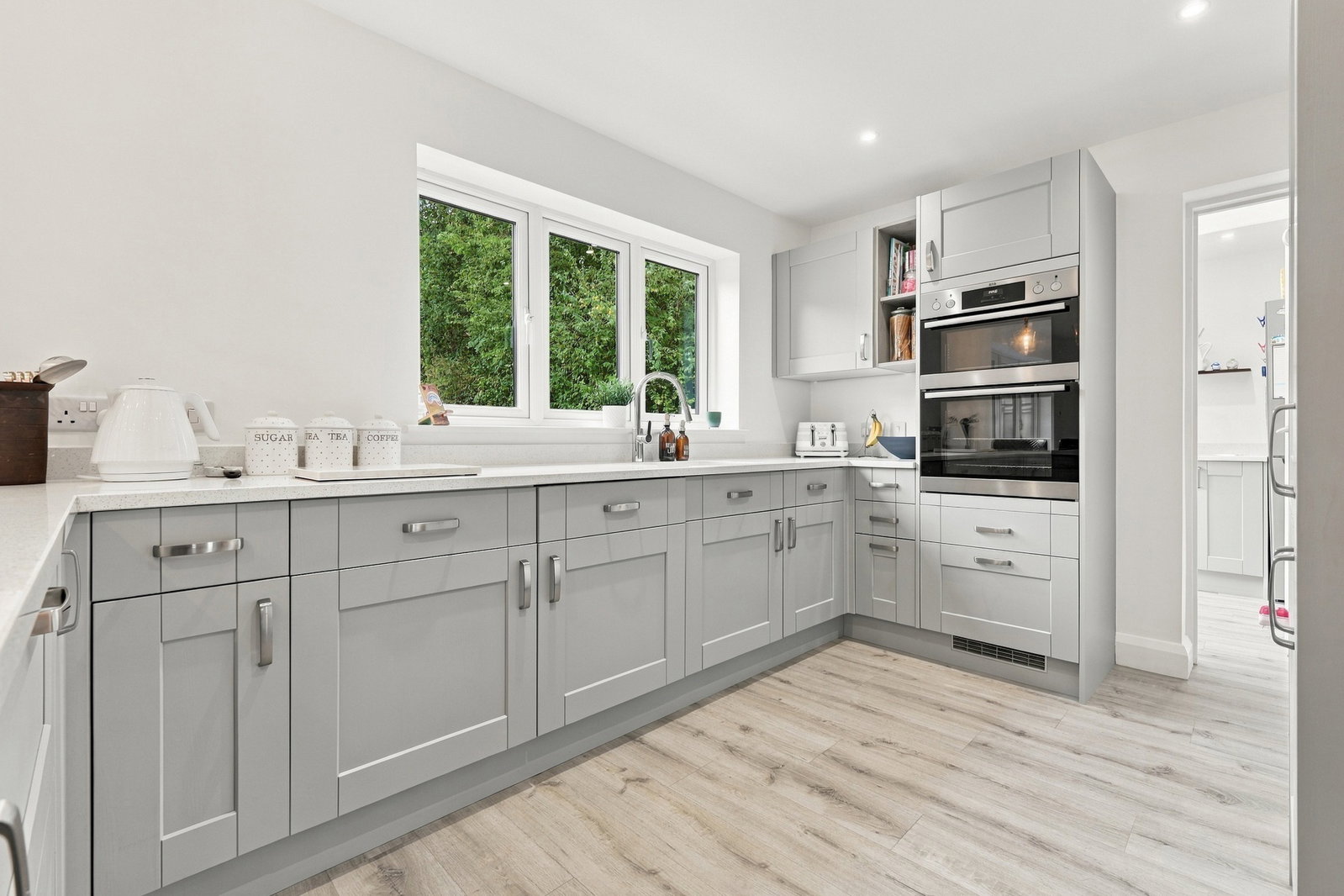 Detached House for sale in Basildon, The Lindens, Langdon Hills, SS16, 1300 m²