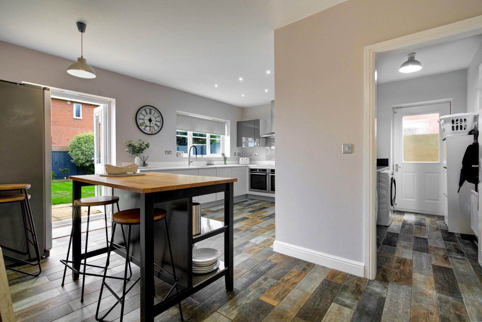 Detached House for sale in Chester, 2 Yew Tree Avenue, Saughall, Chester, Flintshire, CH1 6HB, 1550 m²