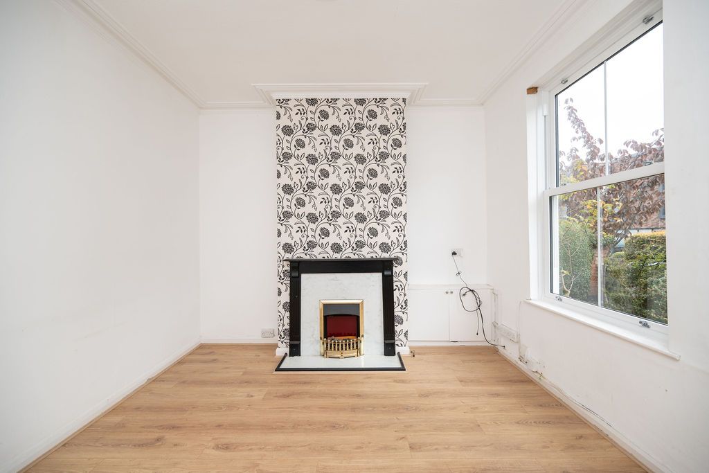 Terraced House for sale in Birmingham, High Street, Harborne, Birmingham, B17 9QG
