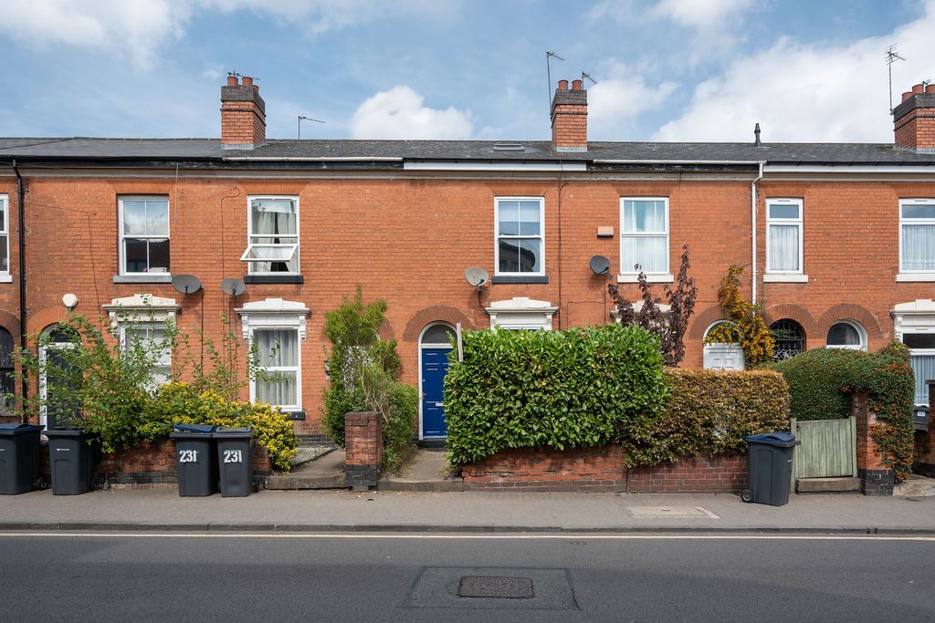 Terraced House for sale in Birmingham, High Street, Harborne, Birmingham, B17 9QG