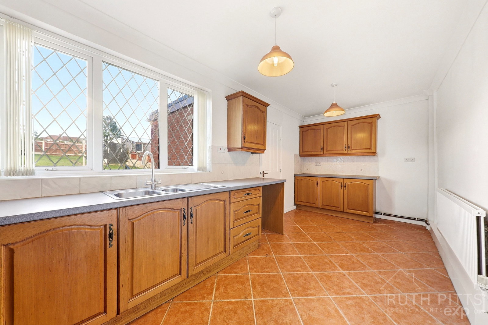 End Of Terrace House for sale in Pontefract, Strickland Road, Upton, WF9