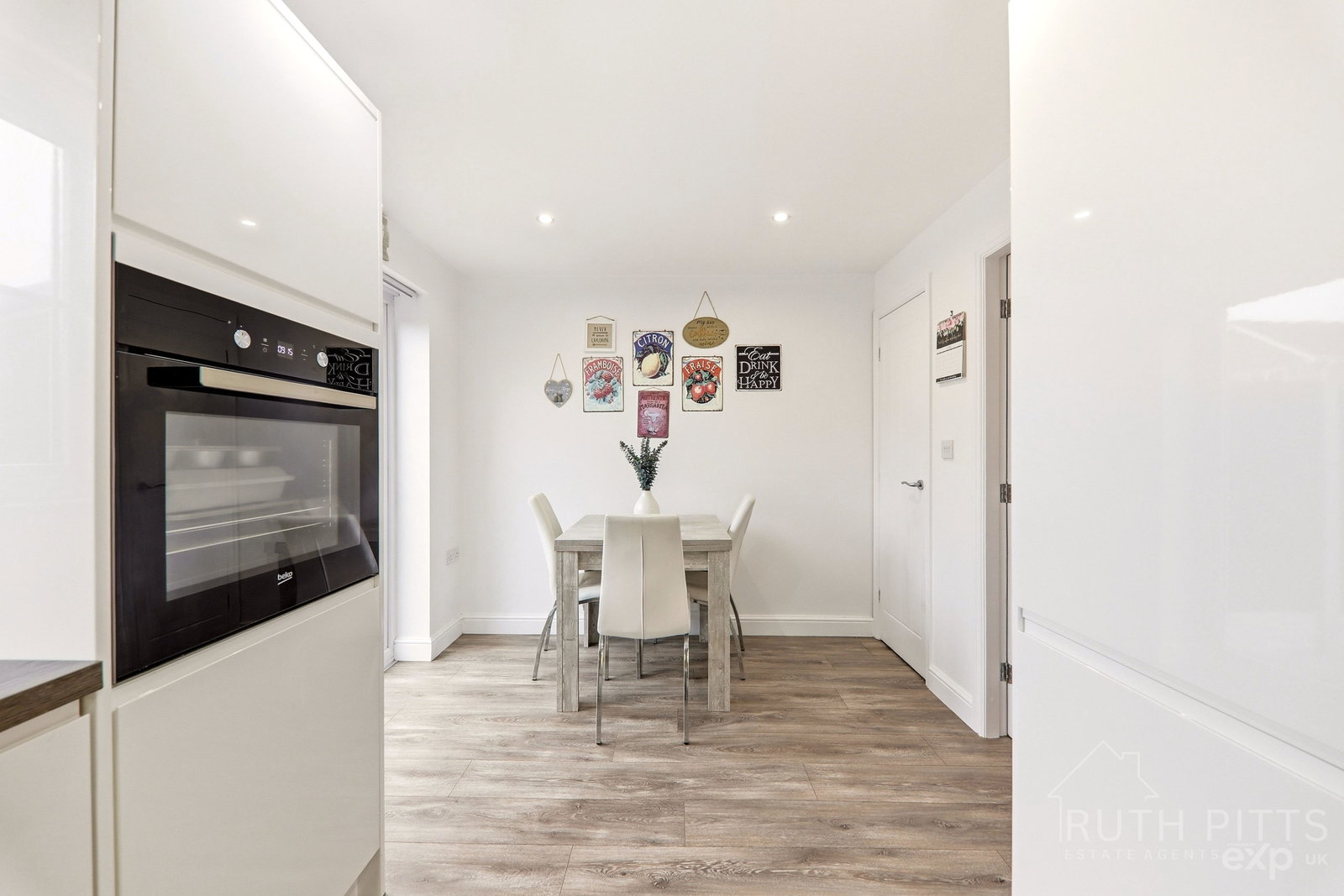 Town House for sale in Pontefract, Rother Mews, South Elmsall, WF9