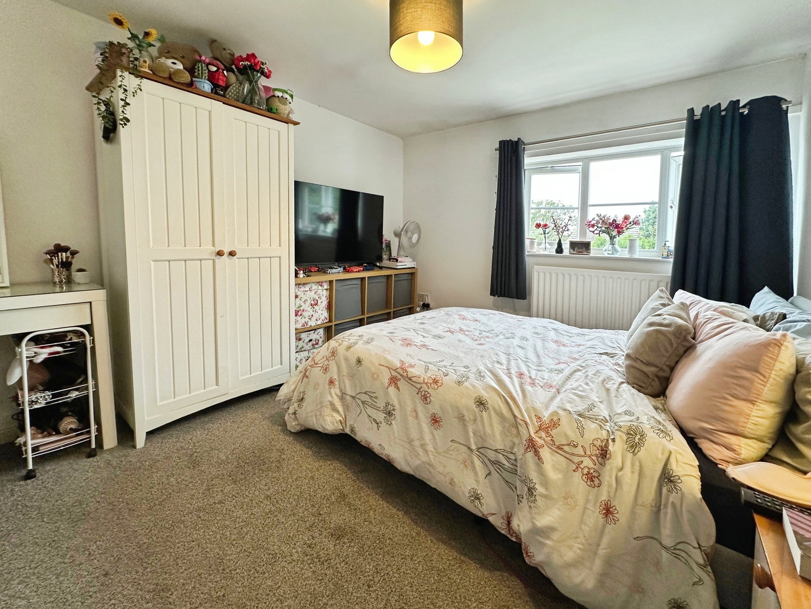 Semi Detached House for sale in Burton-on-trent, Burton Road, Alrewas, DE13 7BB