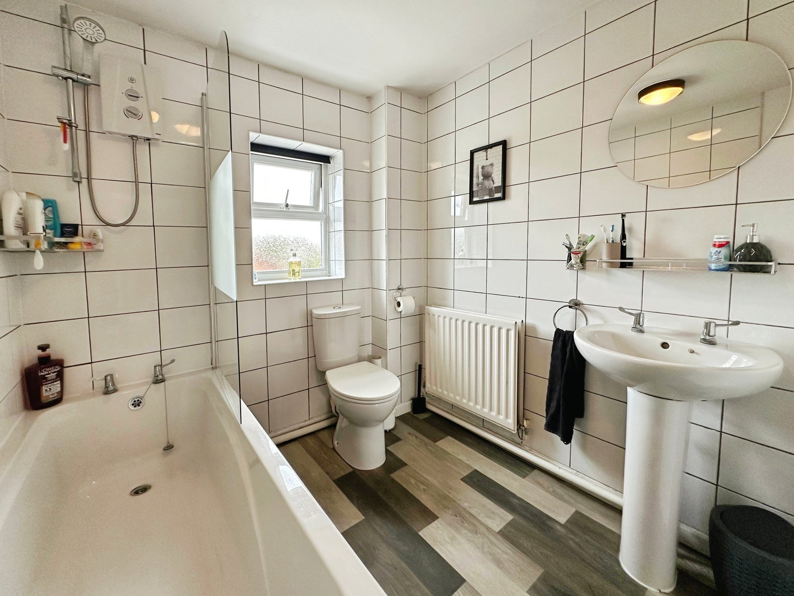 Semi Detached House for sale in Burton-on-trent, Burton Road, Alrewas, DE13 7BB
