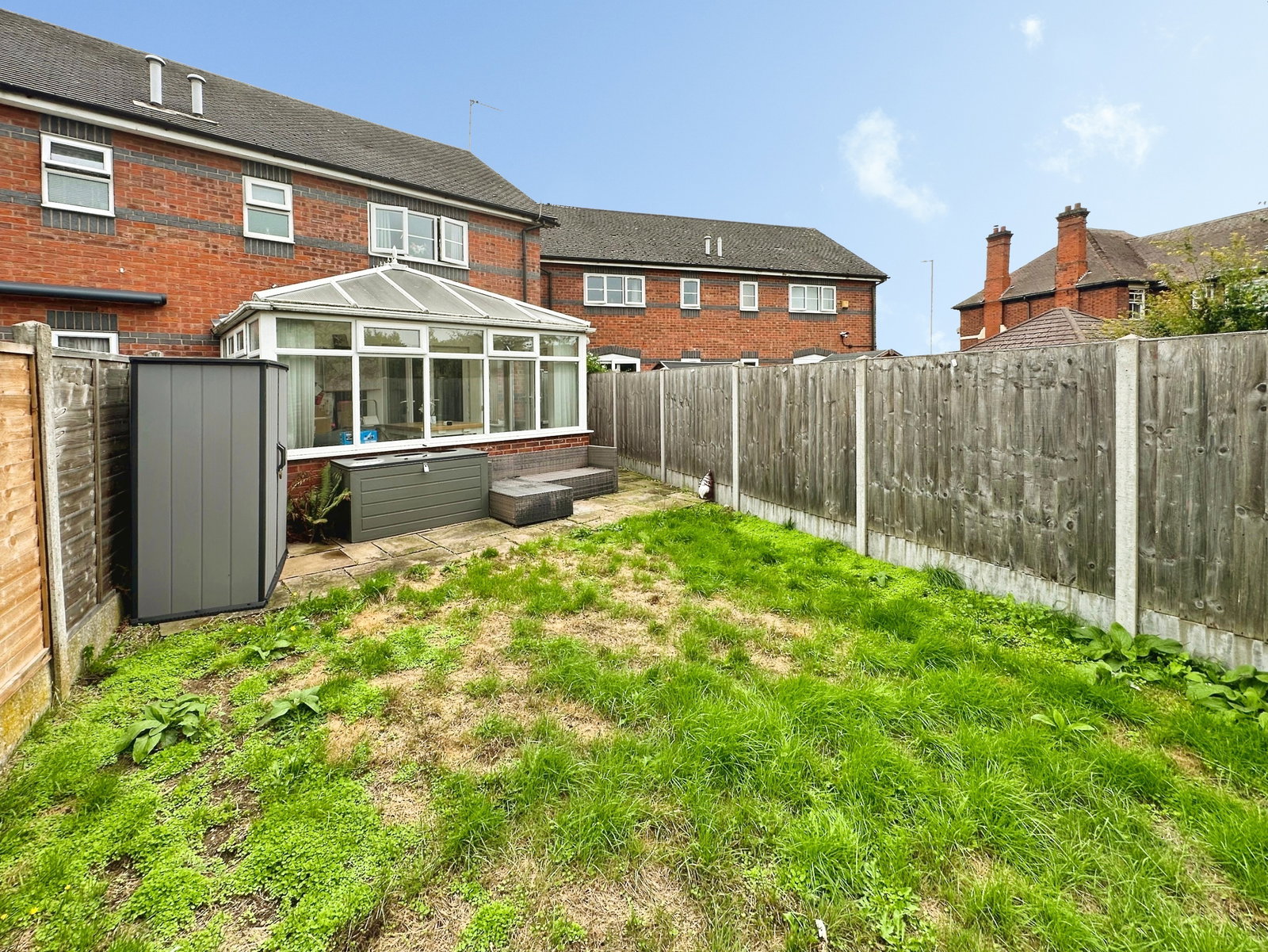 Semi Detached House for sale in Burton-on-trent, Burton Road, Alrewas, DE13 7BB