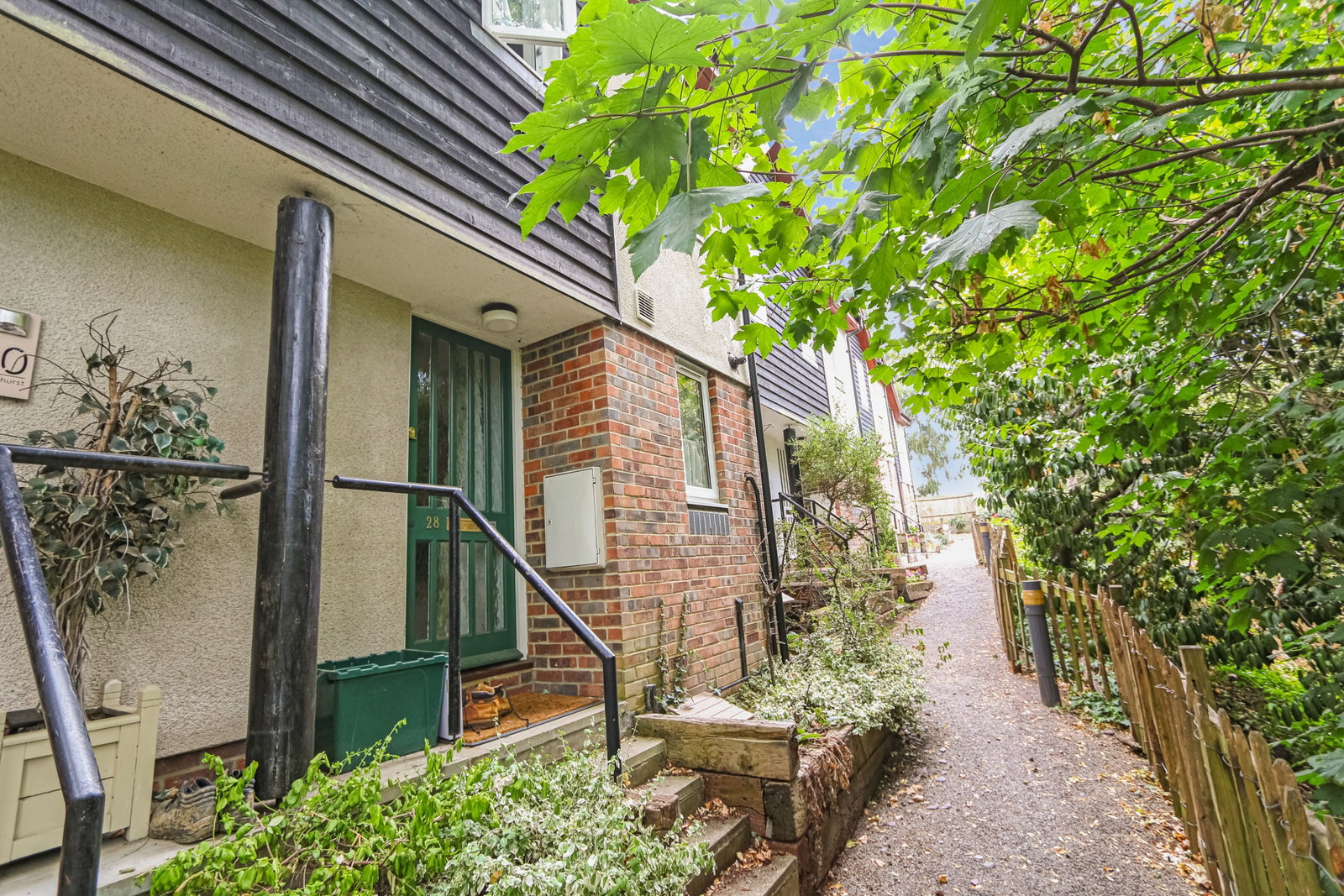 Terraced House for sale in Bromley, Elstree Hill, Bromley, BR1 4JR