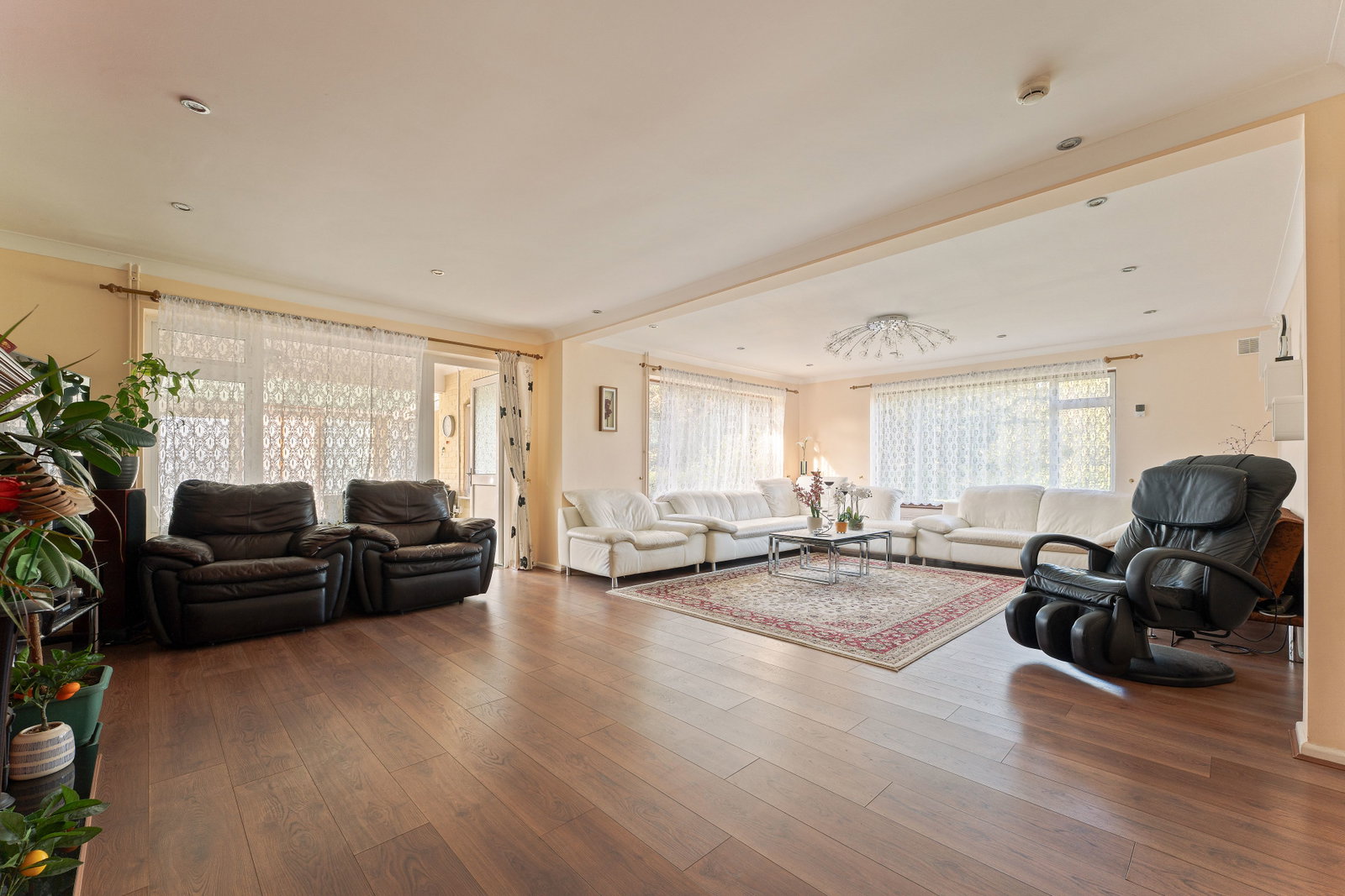 Bungalow for sale in Salisbury, The Avenue, Laverstock, Salisbury, SP1, 2003 m²