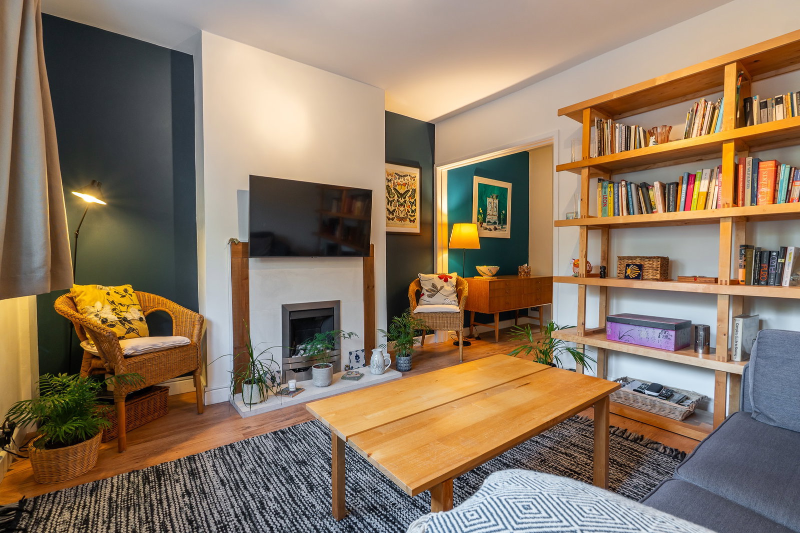 Semi Detached House for sale in Alton, Bow Street, Alton, GU34 1NY, 1042 m²
