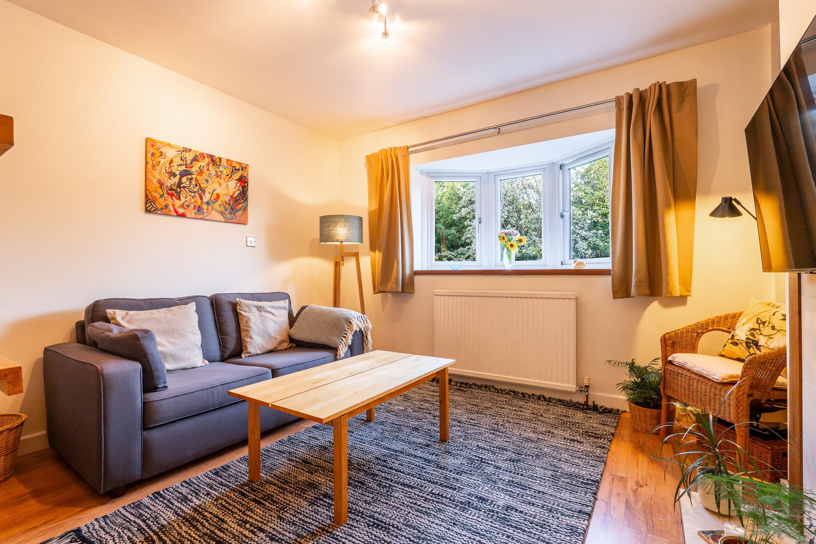 Semi Detached House for sale in Alton, Bow Street, Alton, GU34 1NY, 1042 m²