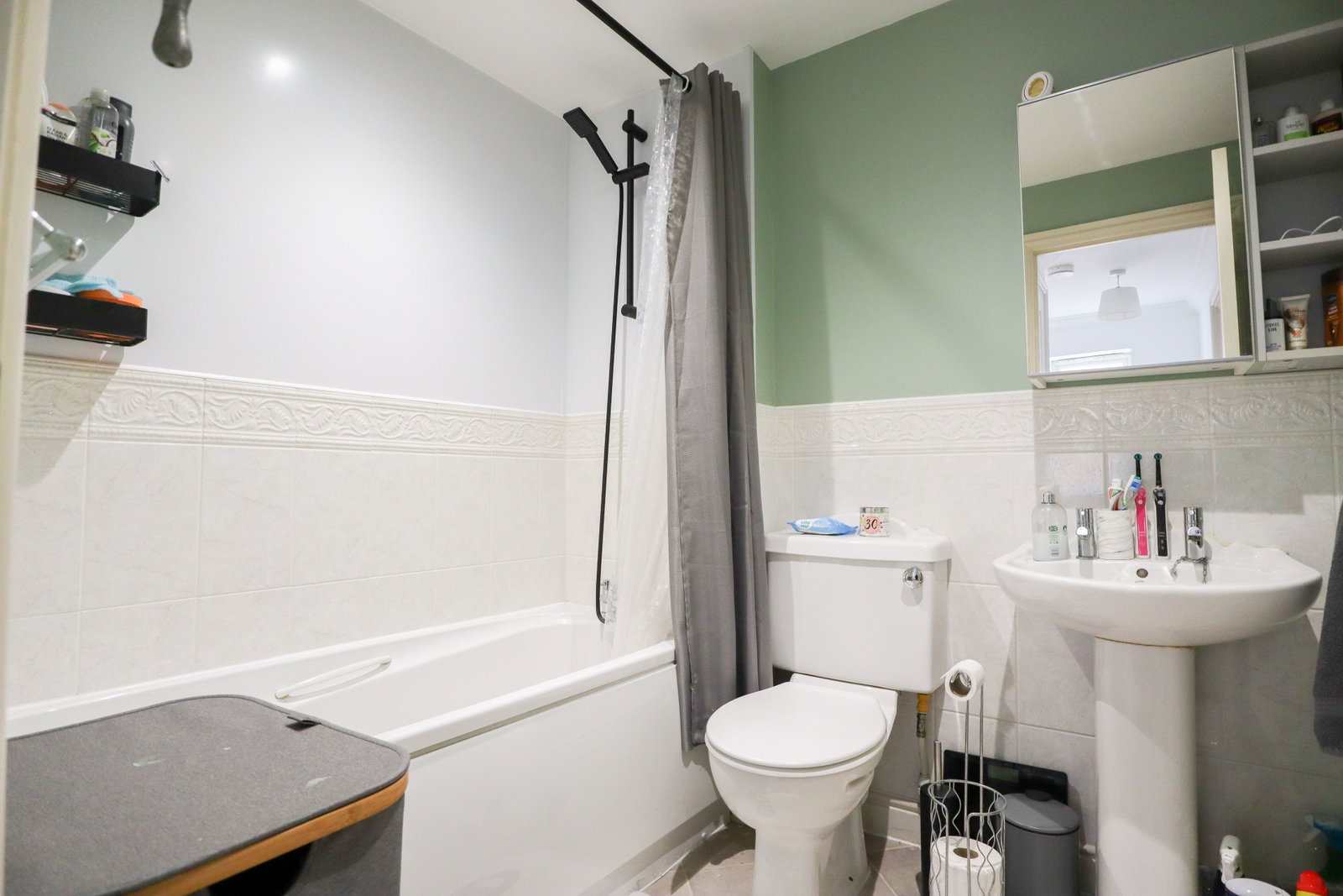 Semi Detached House for sale in Calne, Carp Road, Calne