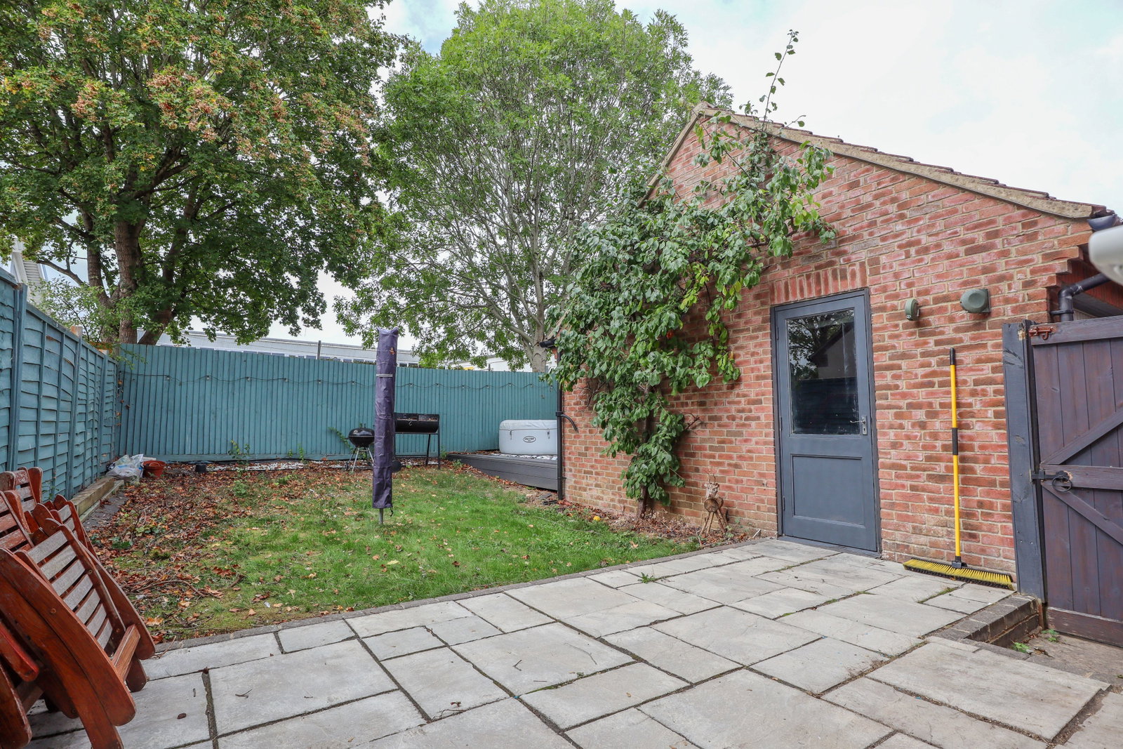 Semi Detached House for sale in Calne, Carp Road, Calne