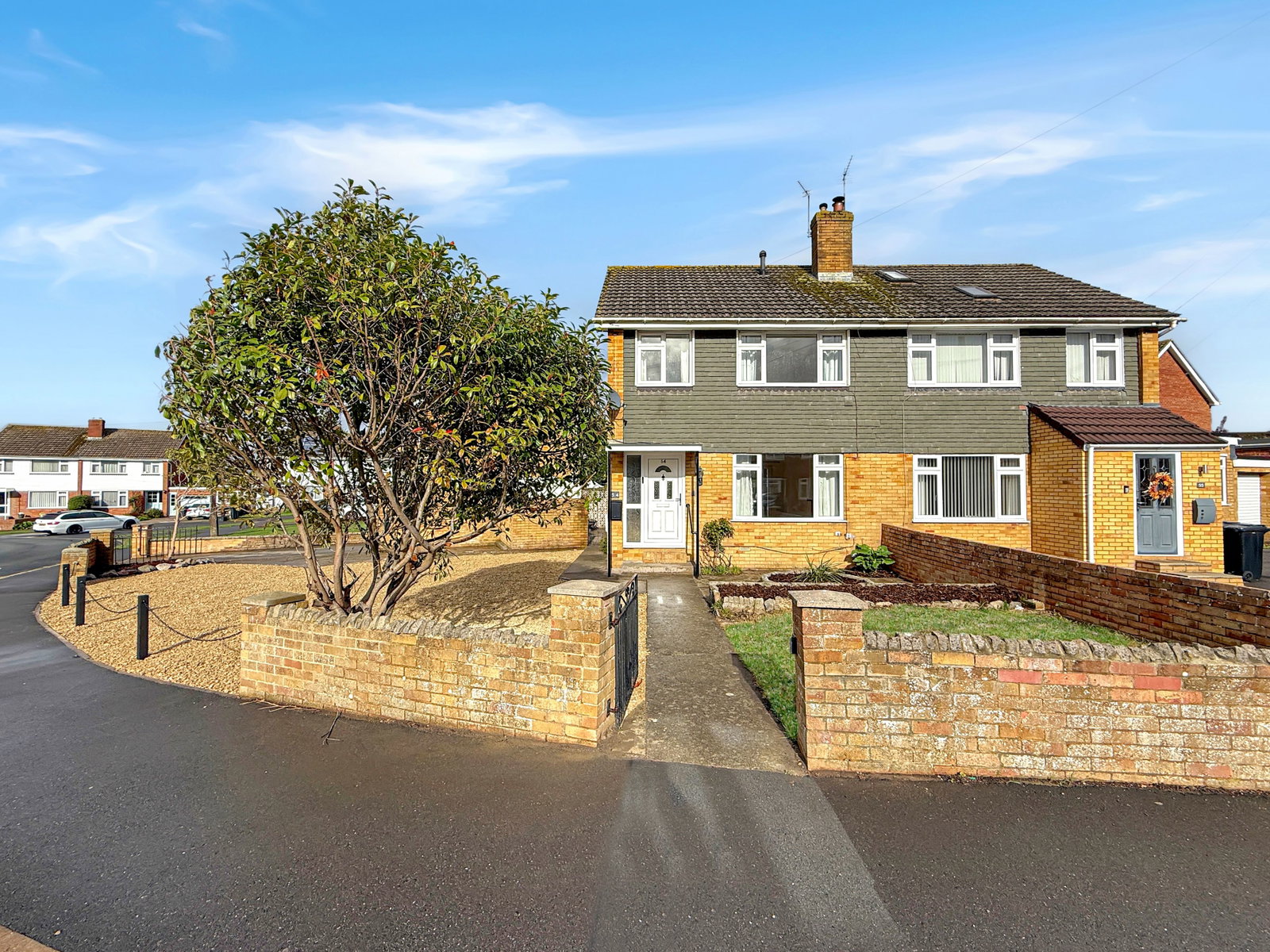 Semi Detached House for sale in Trowbridge, Parklands, Trowbridge, BA14
