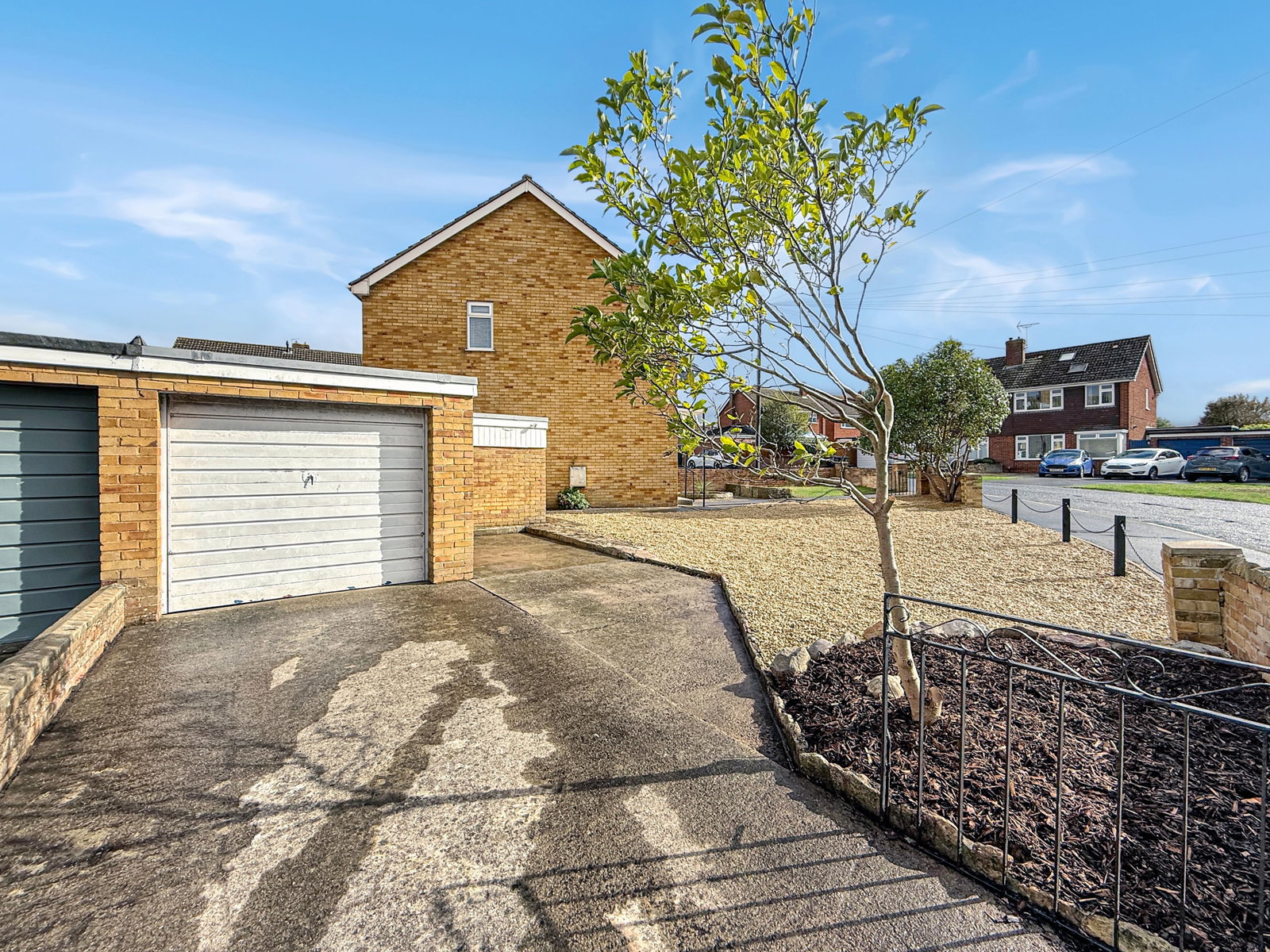 Semi Detached House for sale in Trowbridge, Parklands, Trowbridge, BA14