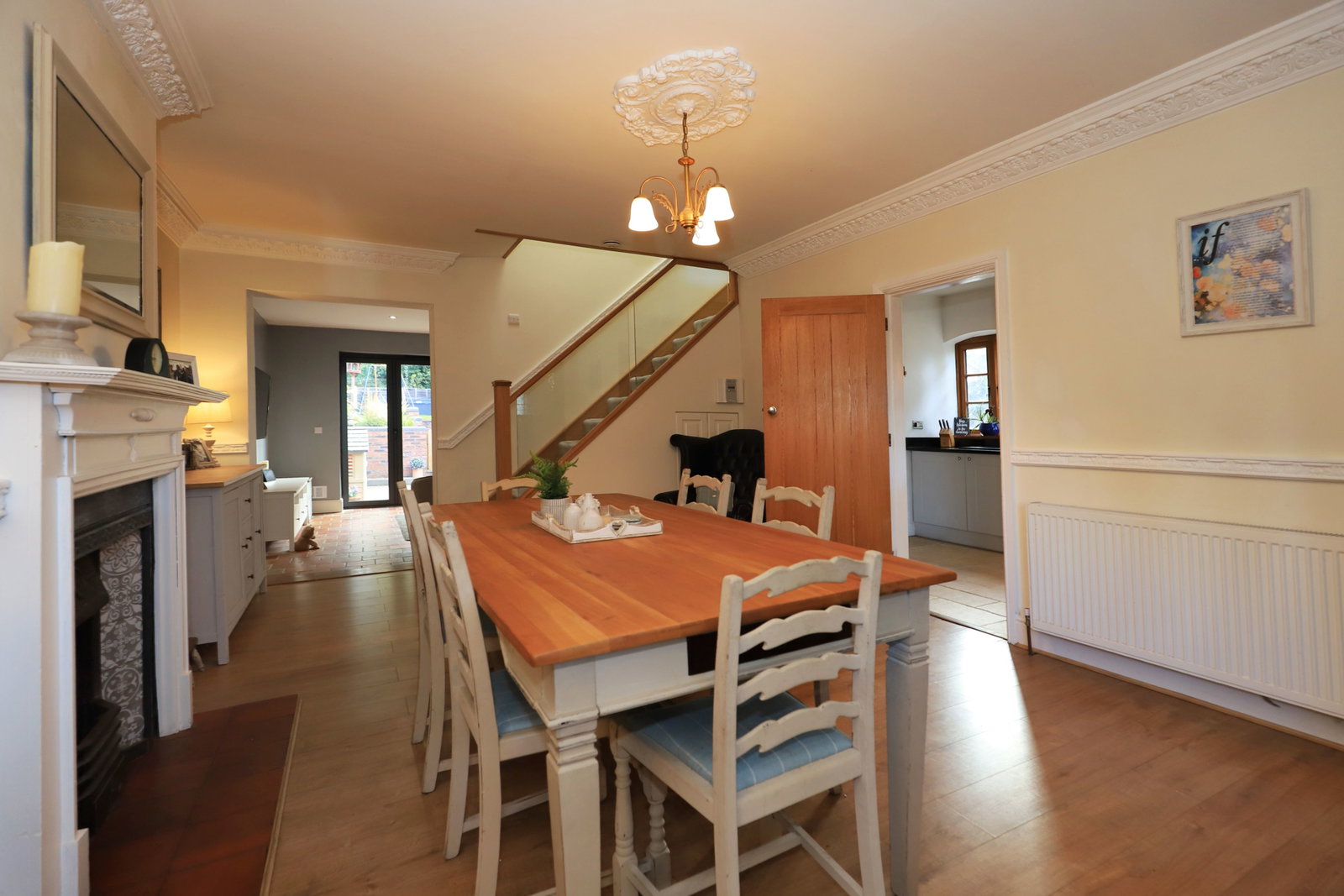 Semi Detached House for sale in Wolverhampton, Cannock Road, Westcroft, Wolverhampton, WV10 8QT, 1574 m²