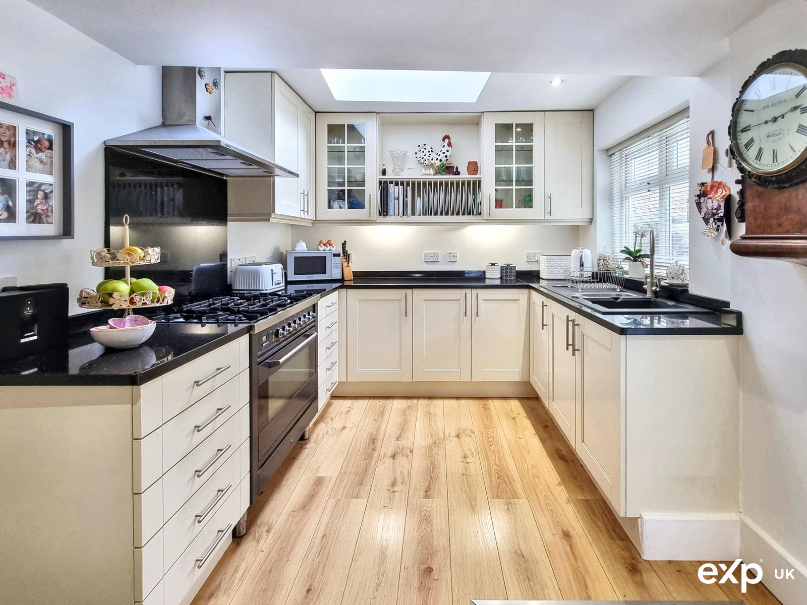 End Of Terrace House for sale in Brixham, New Road, Brixham, TQ5 8NL