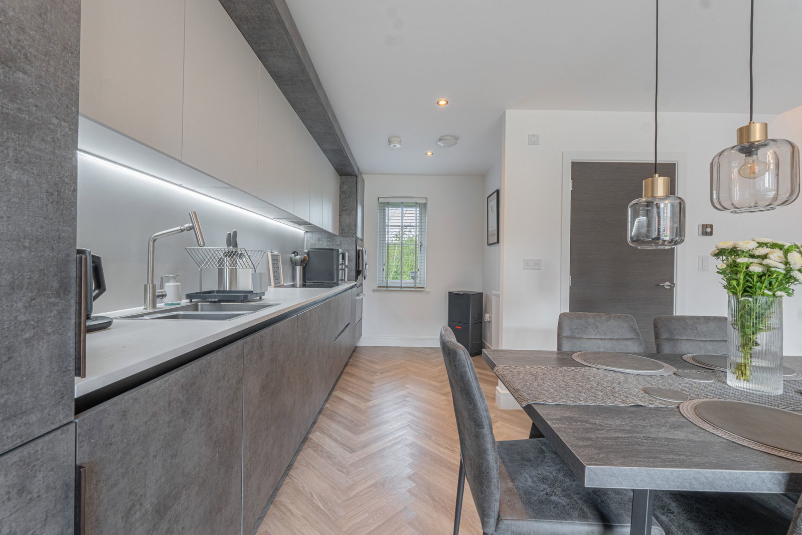 Semi Detached House for sale in Swadlincote, Pearl Gardens, Newhall, Swadlincote, DE11 0YE