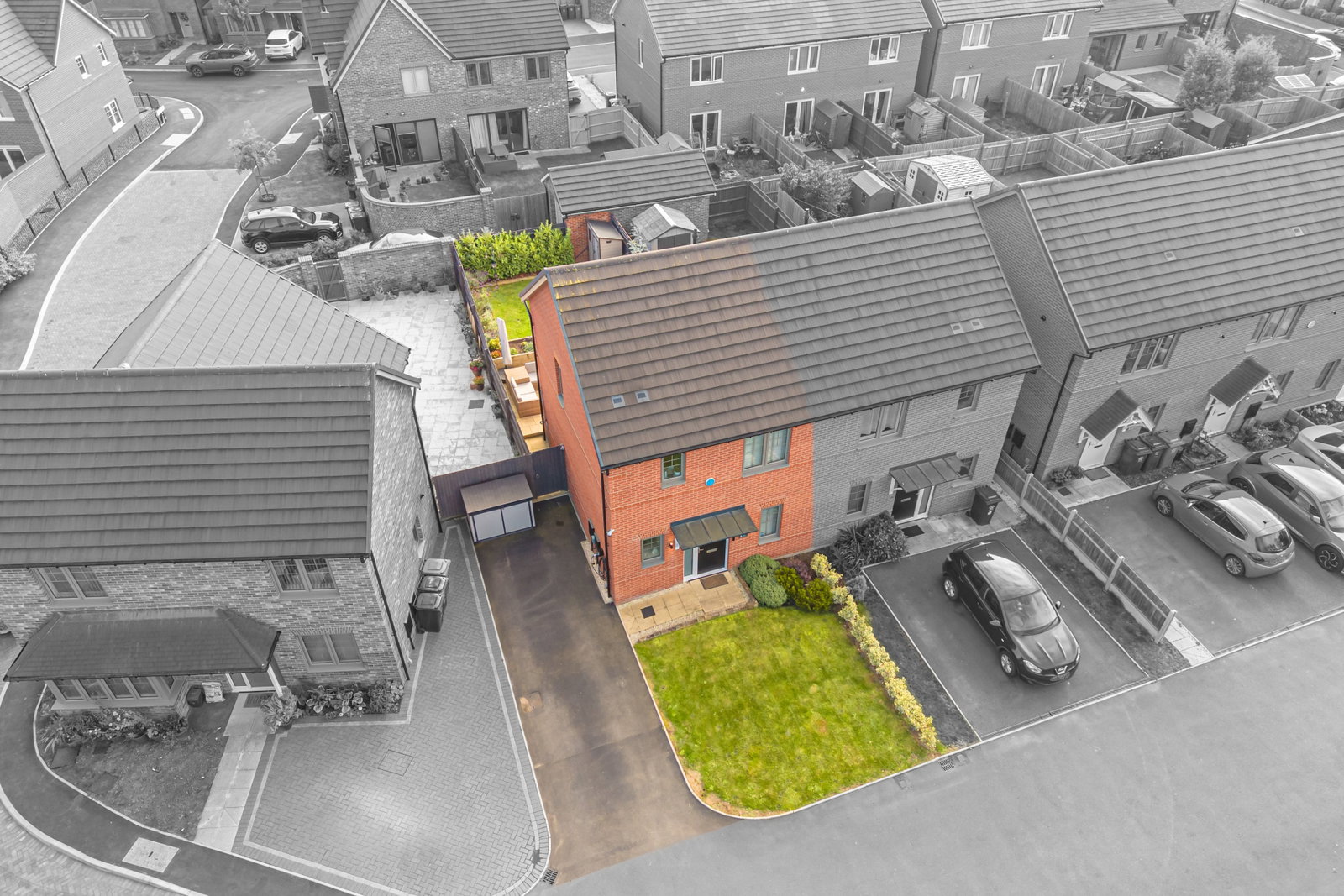 Semi Detached House for sale in Swadlincote, Pearl Gardens, Newhall, Swadlincote, DE11 0YE