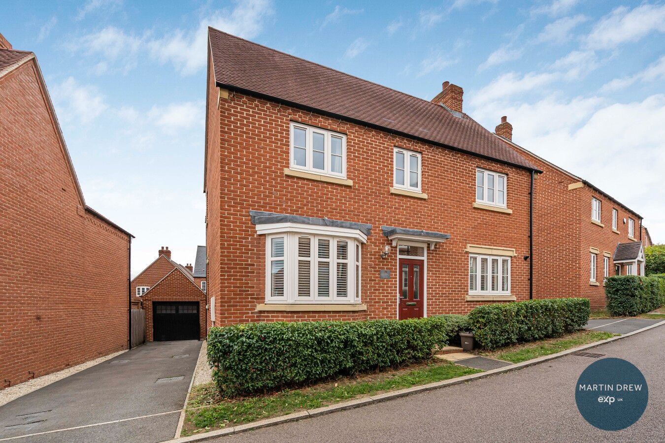Detached House for sale in Brackley, Squirrel Close, Brackley, NN13 6QQ