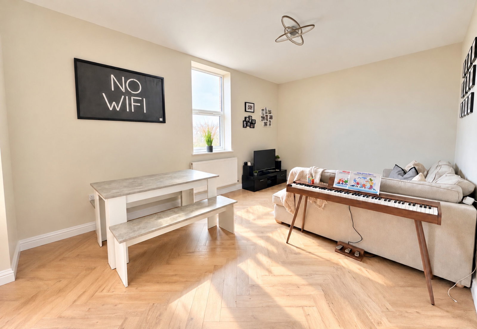 Apartment for sale in Milton Keynes, Newport Road, New Bradwell, Milton Keynes, MK13 0AL
