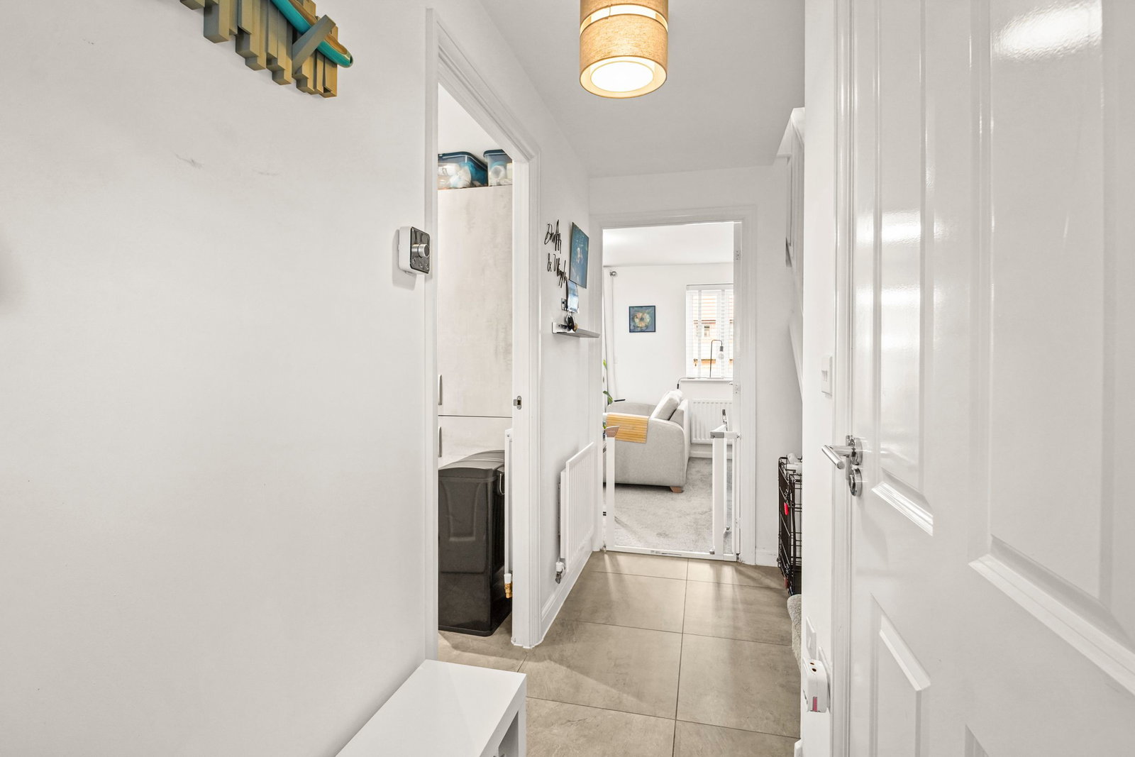 Terraced House for sale in Milton Keynes, Barrosa Way, Whitehouse, Milton Keynes, Buckinghamshire, MK8 1DS, 979 m²