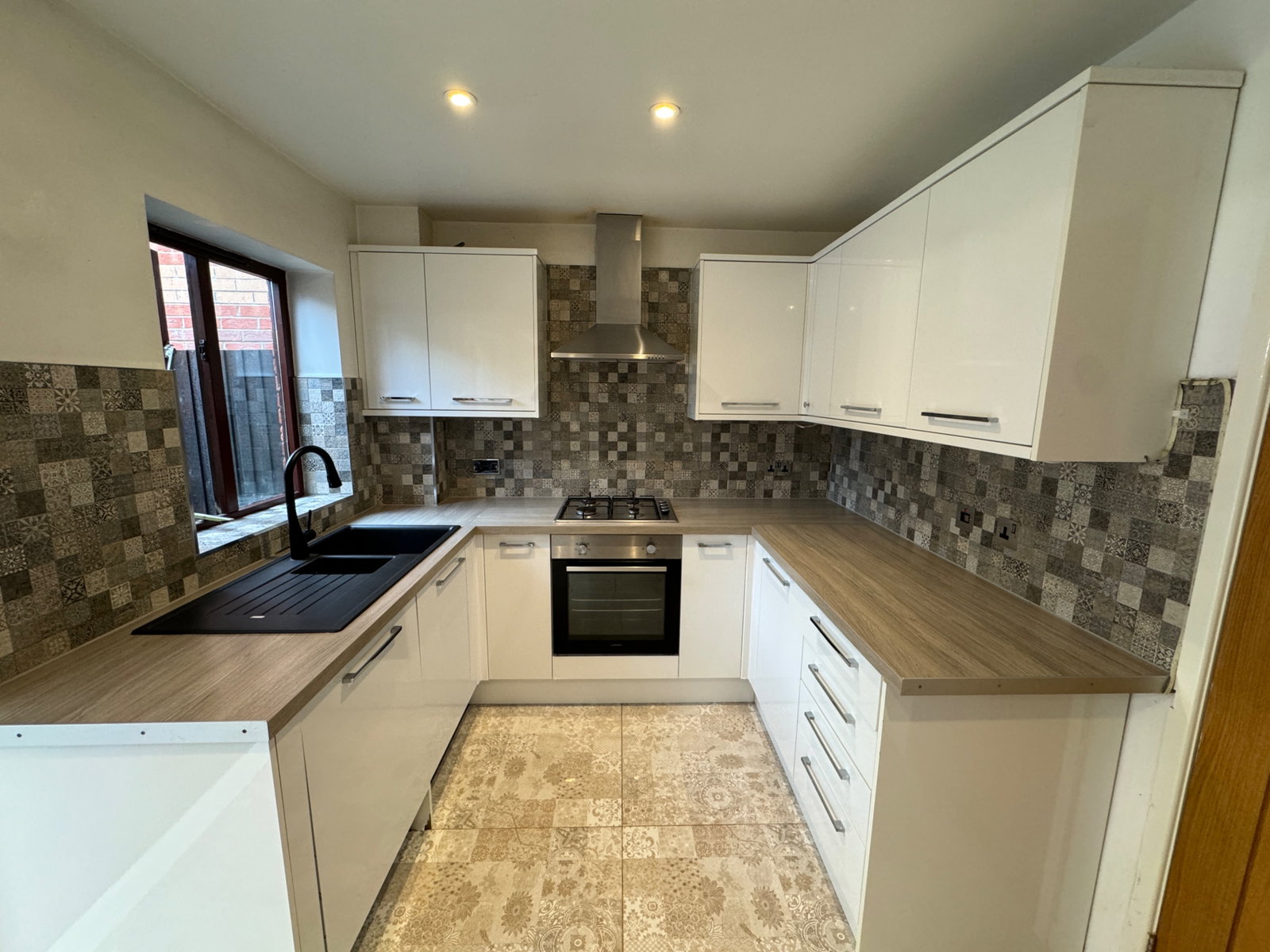 Semi Detached House for sale in Caerphilly, Heol Y Ddol, Caerphilly, CF83 3JN