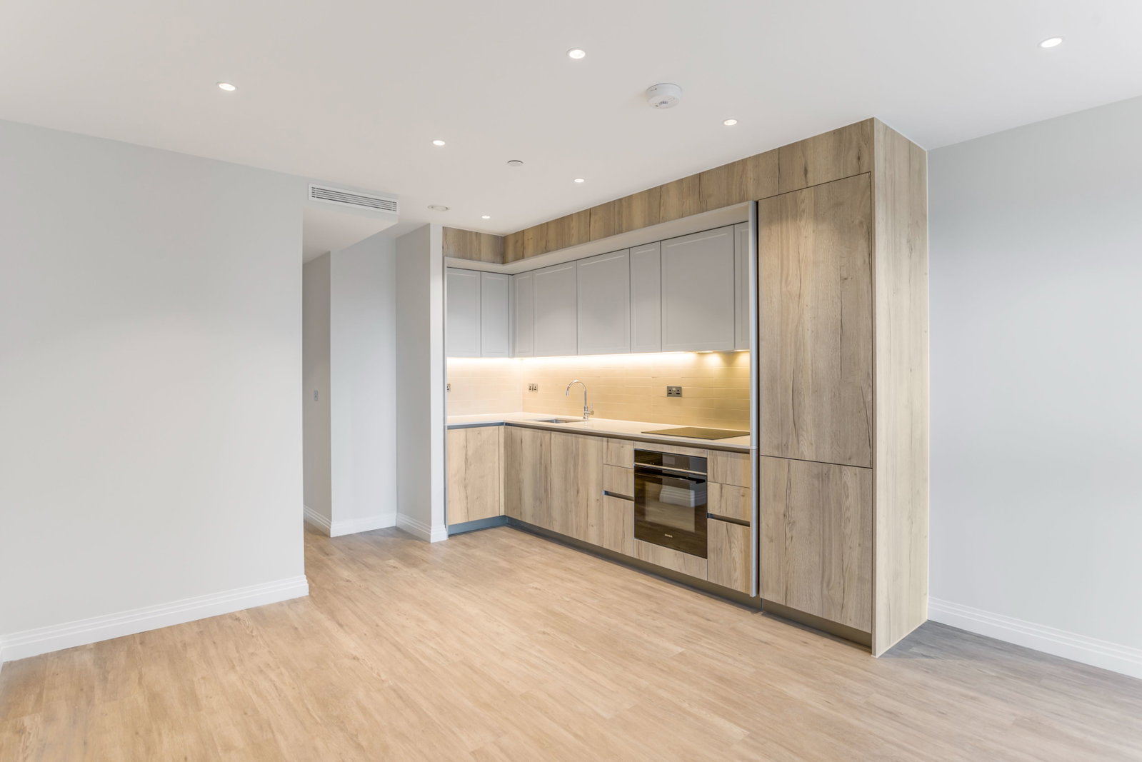 Apartment for sale in London, The Pinnacle - Oval Village - SE11 5QY