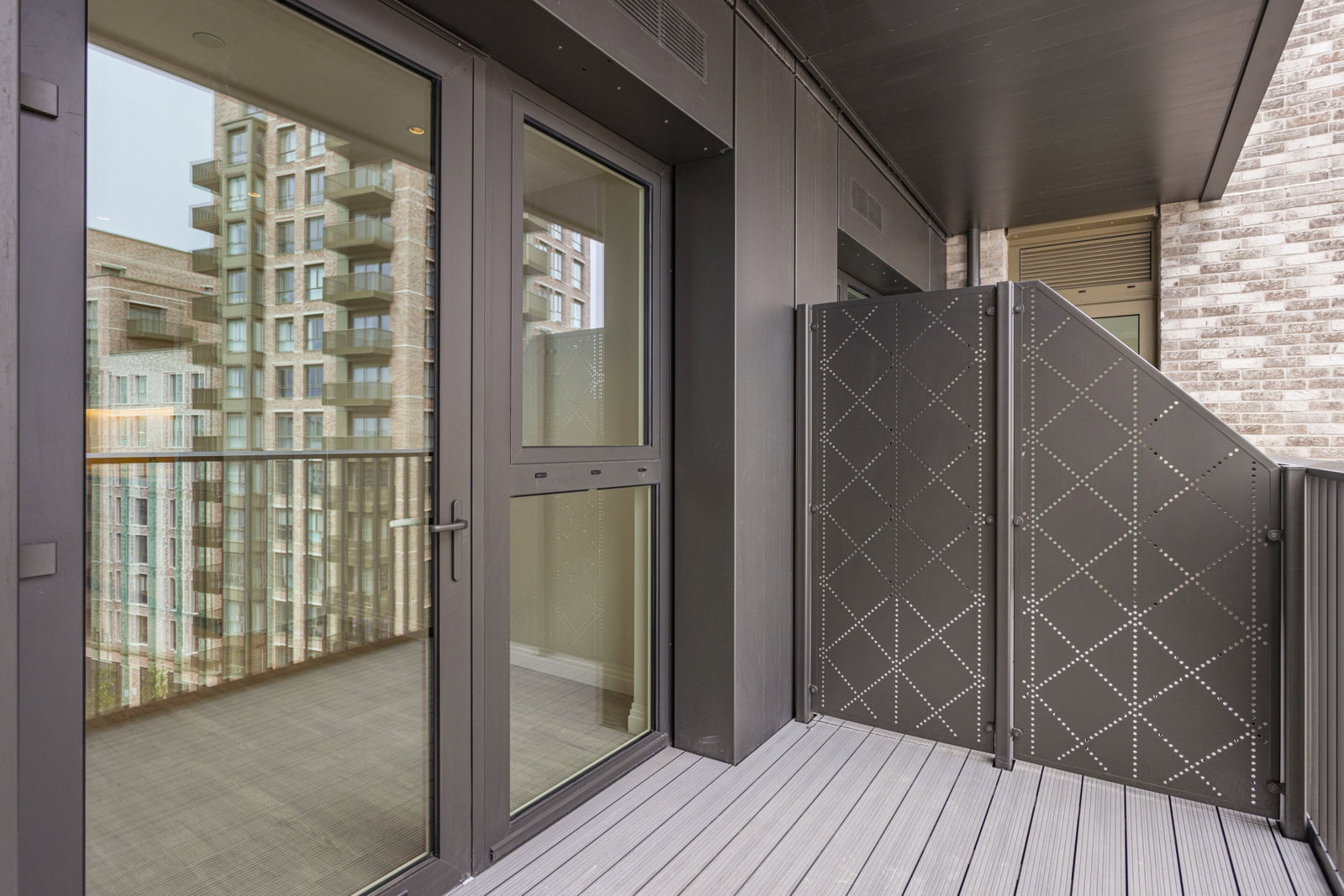 Apartment for sale in London, The Pinnacle - Oval Village - SE11 5QY