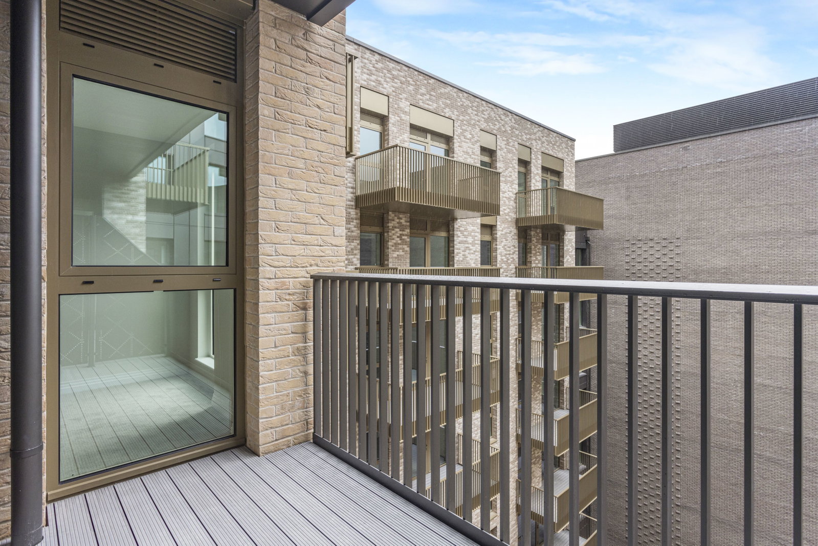 Apartment for sale in London, The Pinnacle - Oval Village - SE11 5QY