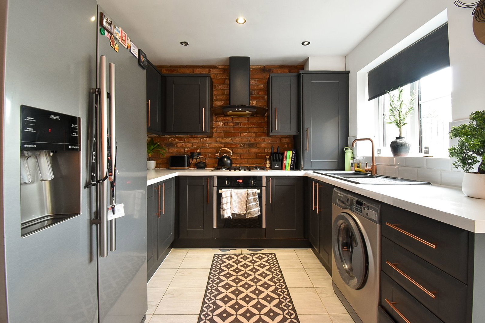 End Of Terrace House for sale in Chorley, High Lea, Adlington, Lancashire, PR6, 1049 m²