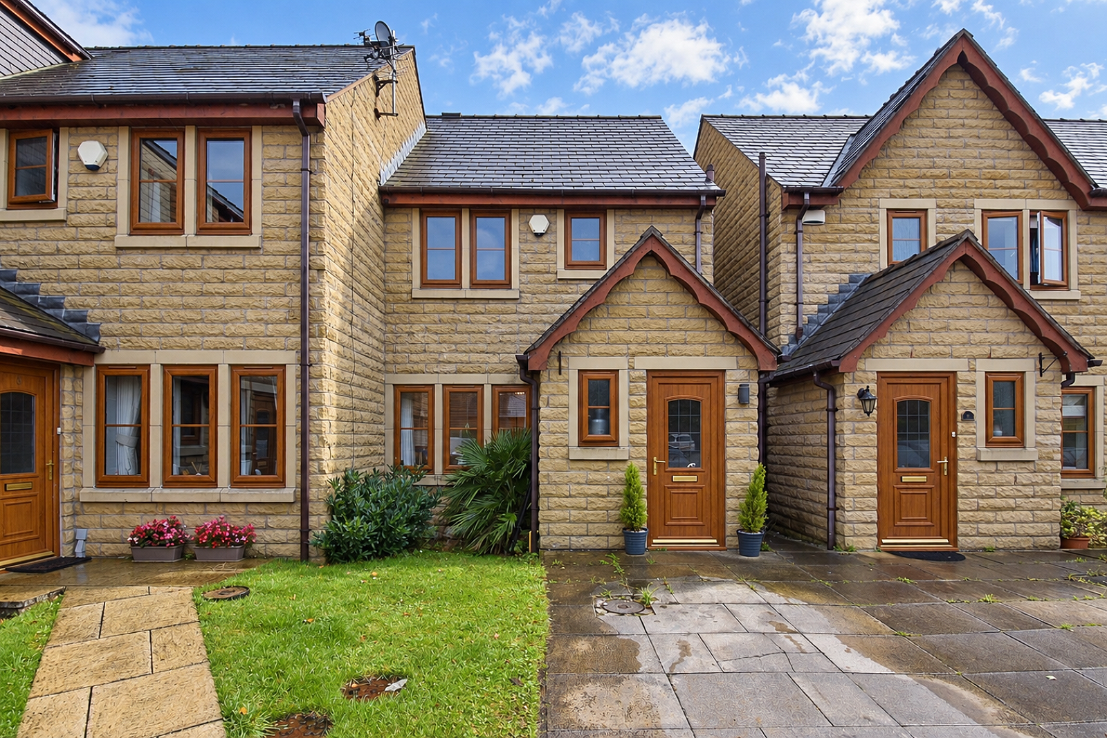 End Of Terrace House for sale in Chorley, High Lea, Adlington, Lancashire, PR6, 1049 m²