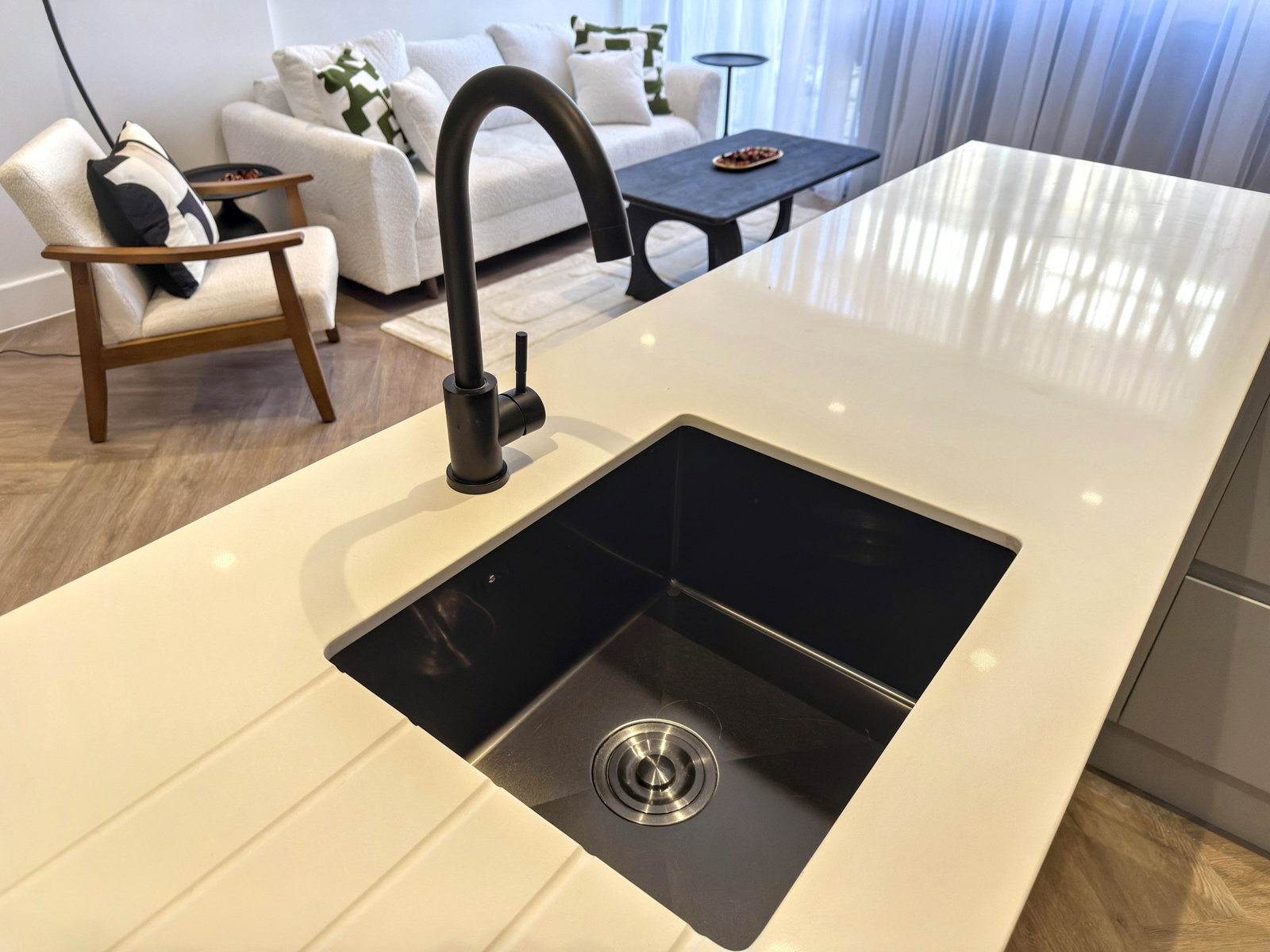 Apartment for sale in Wembley, 2 Forty Lane, Wembley, HA9 9EB, 560 m²