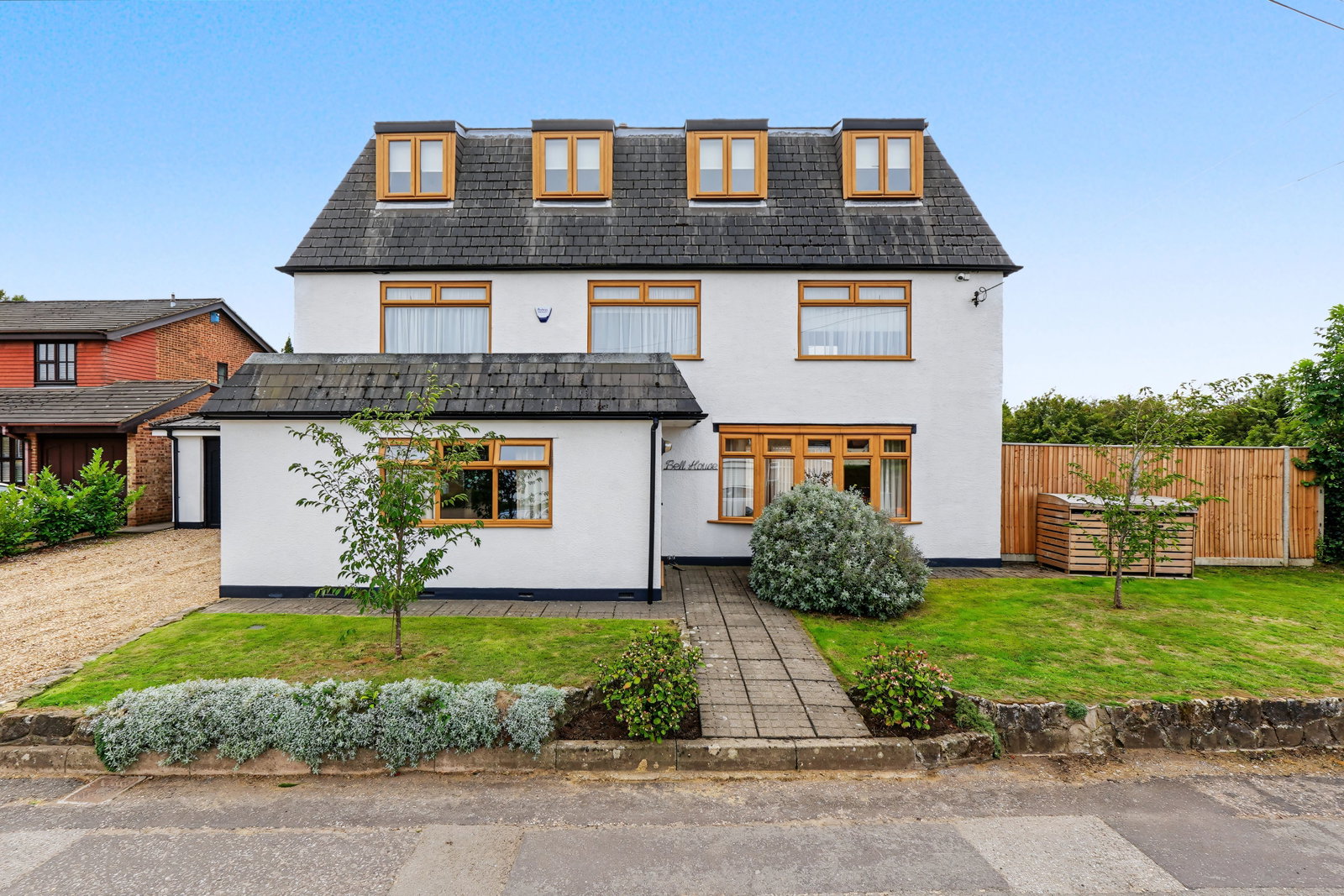 Detached House for sale in Chatham, Mill Lane, Blue Bell Hill, ME5 9RB, 1980 m²