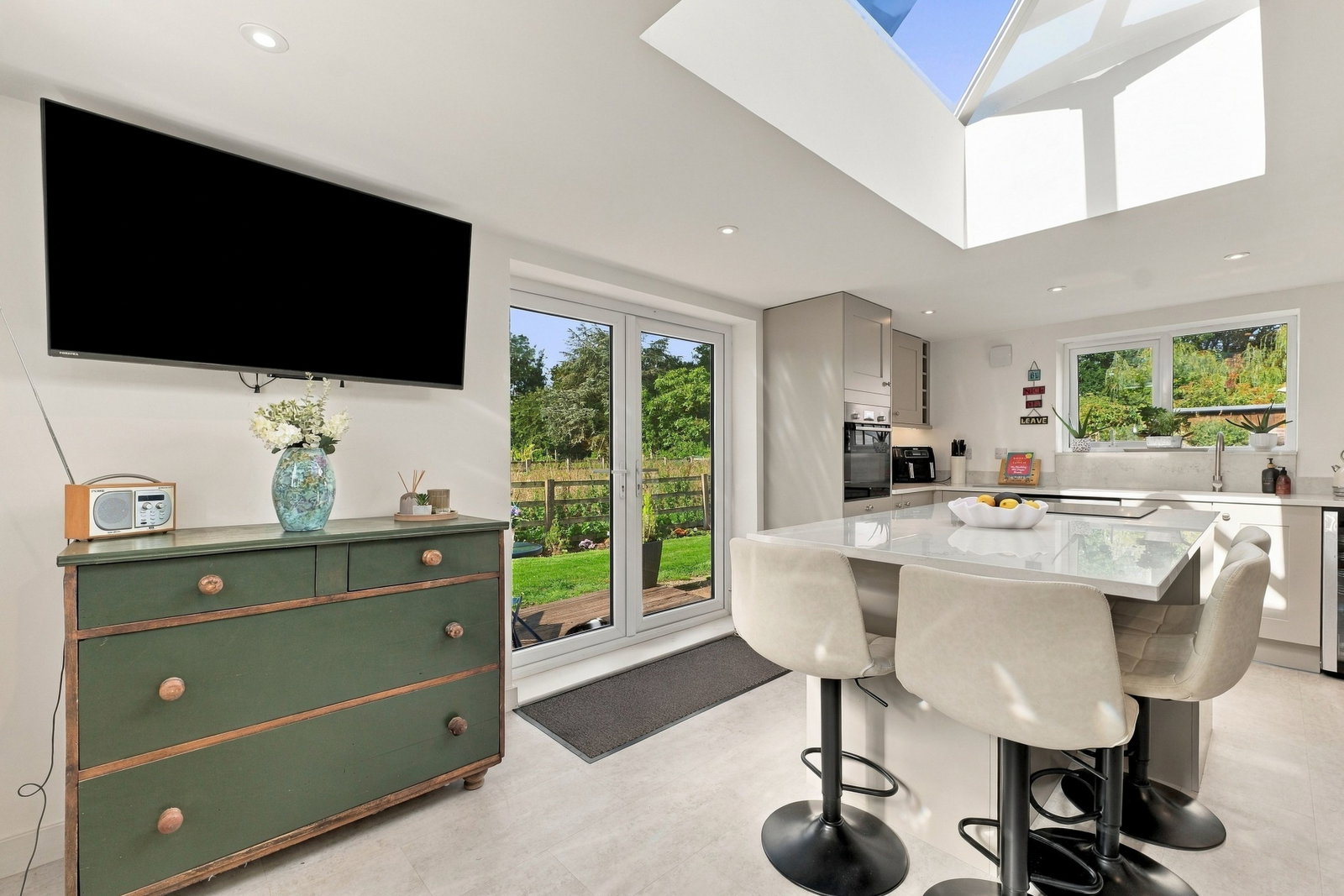 Detached House for sale in Newark, Croft View in Edingley – Character Cottage with Countryside Views & Separate Parking, 1590 m²