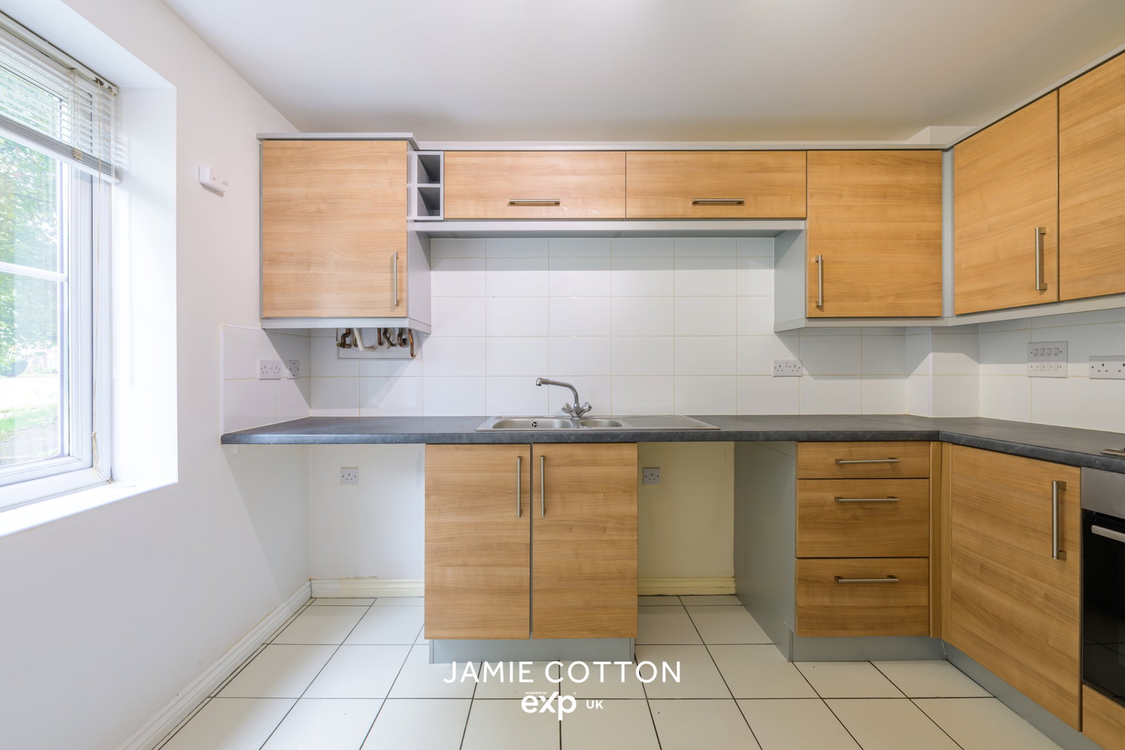Terraced House for sale in Halesowen, Brett Young Close, Halesowen, B63 3BJ