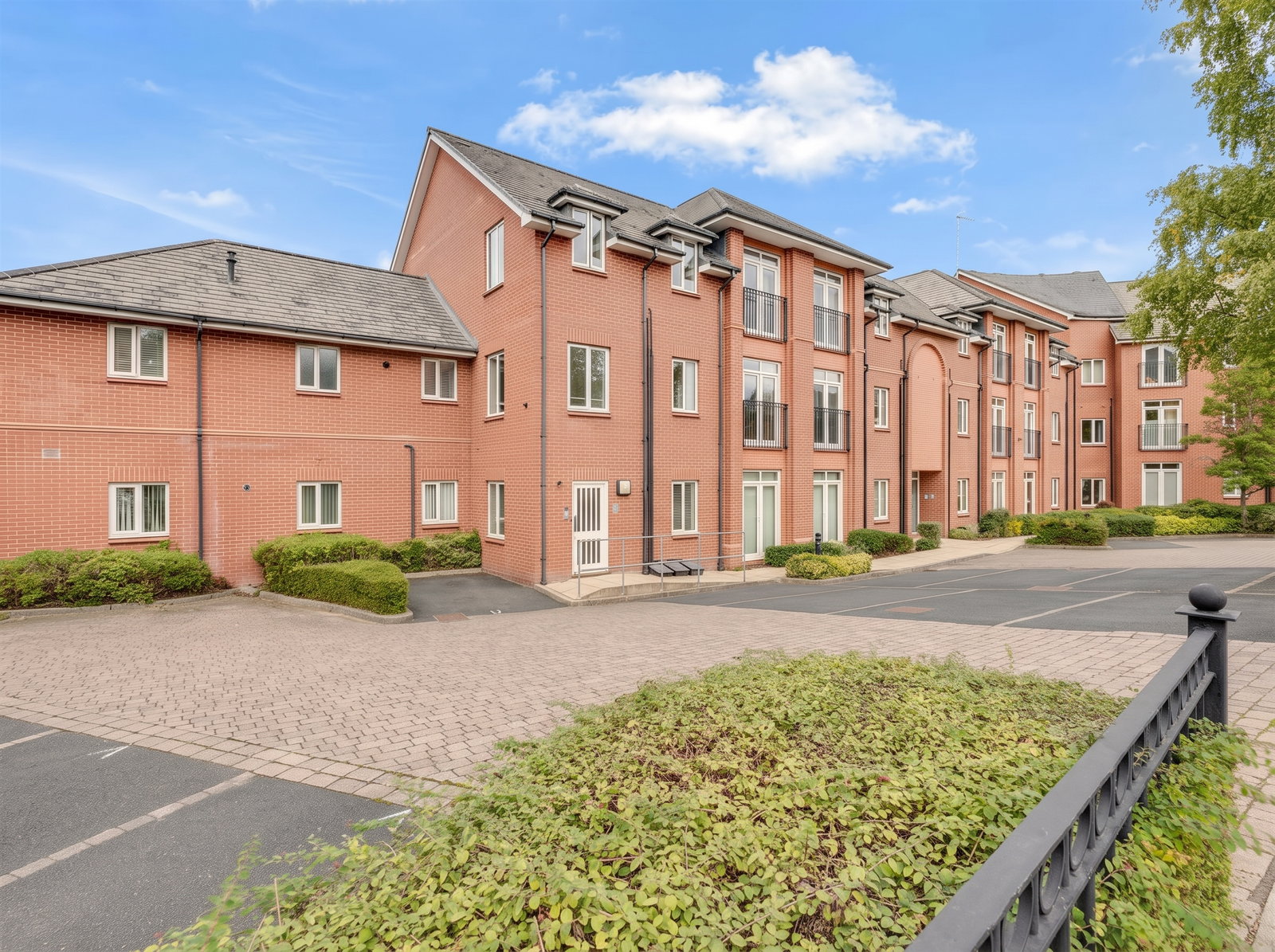 Apartment for sale in Stourbridge, Stewponey Court, Stourton, Stourbridge, DY7 6RH
