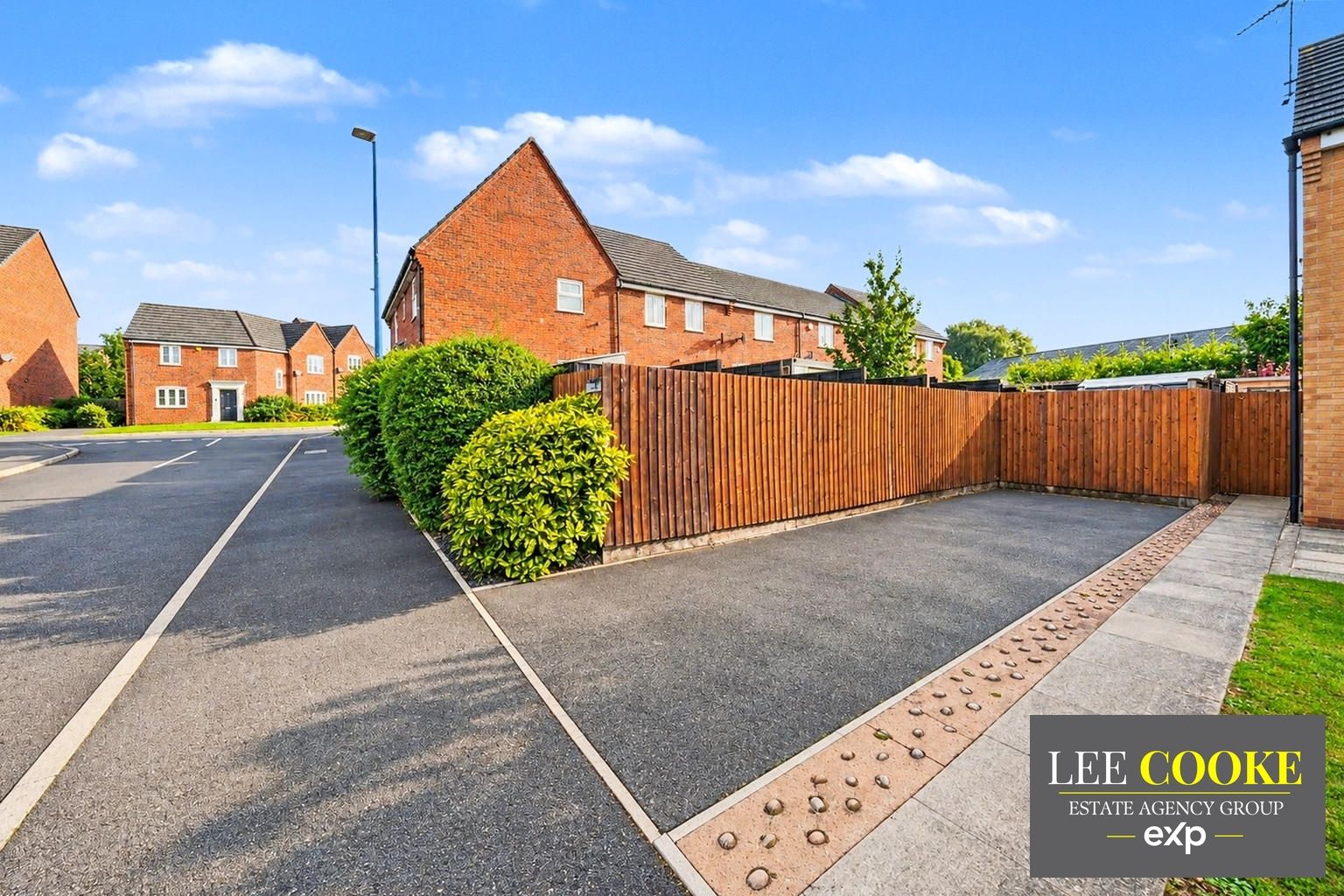 End Of Terrace House for sale in Tipton, Rollers Way, Hamlet Place, Tipton, DY4 9AX