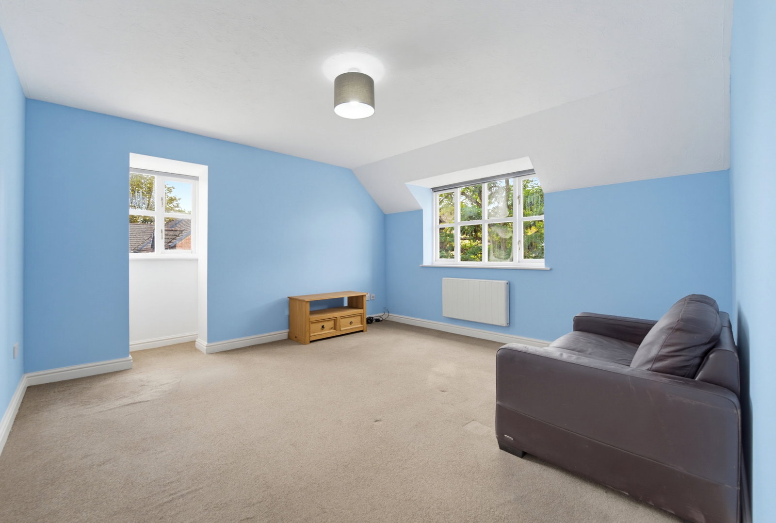 Flat for sale in Reading, Rembrandt Way, Reading, RG1, 470 m²
