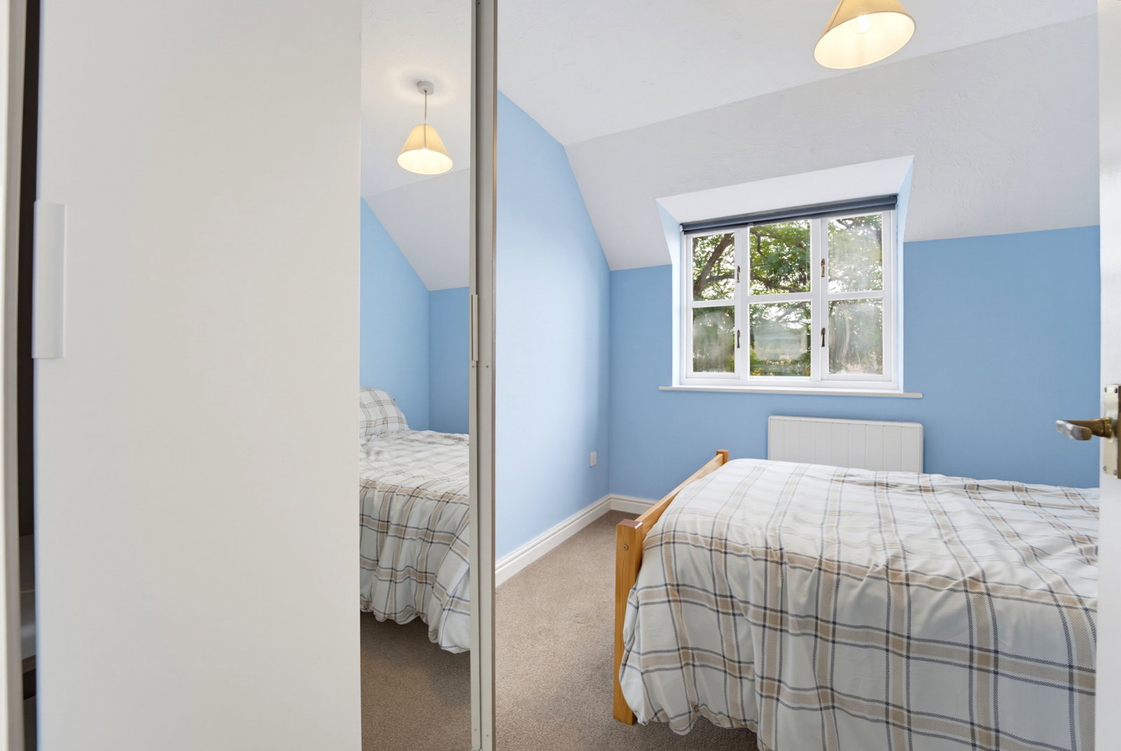 Flat for sale in Reading, Rembrandt Way, Reading, RG1, 470 m²