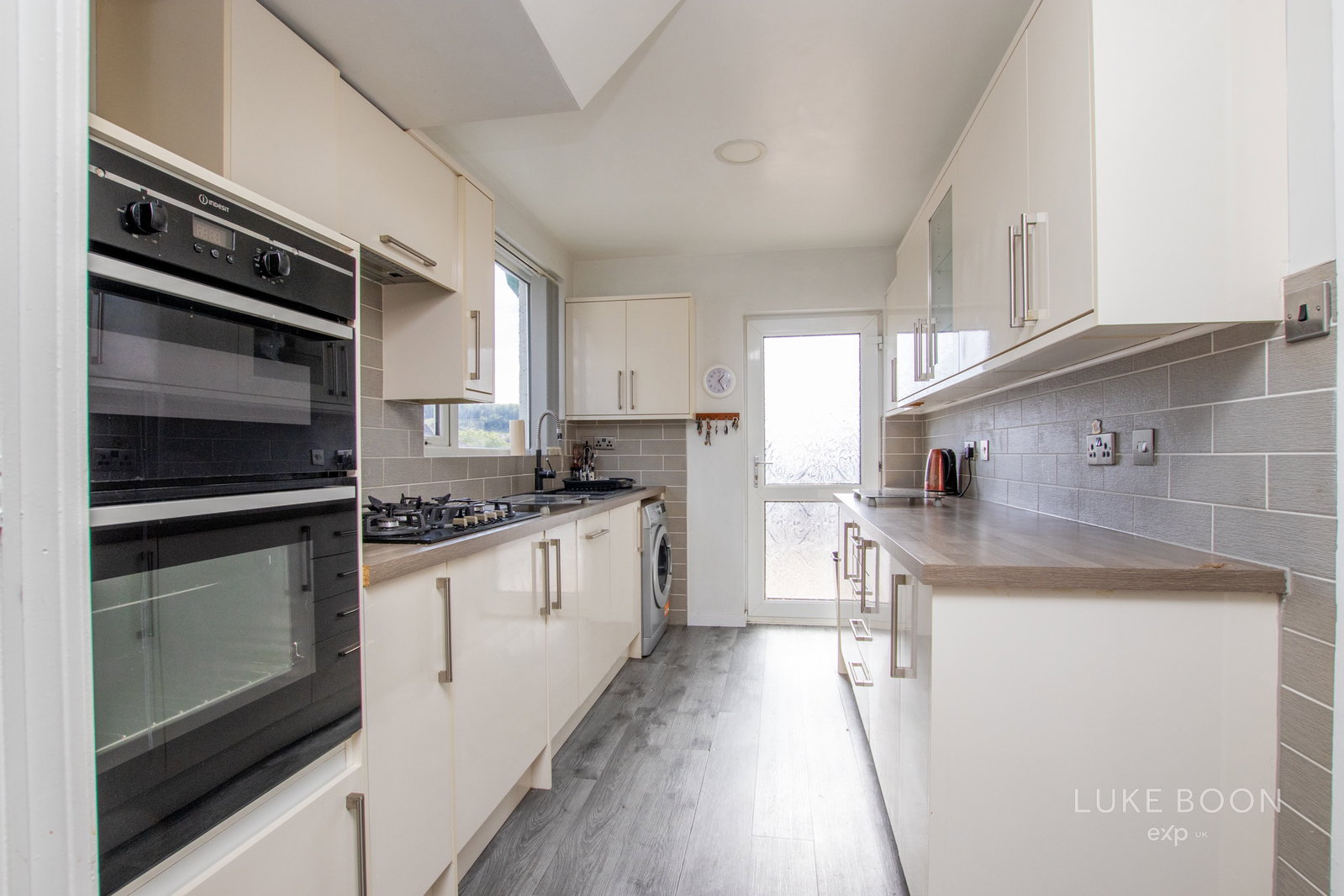 Semi Detached House for sale in Plymouth, The Knoll, Plympton, PL7 4SH, 1096 m²