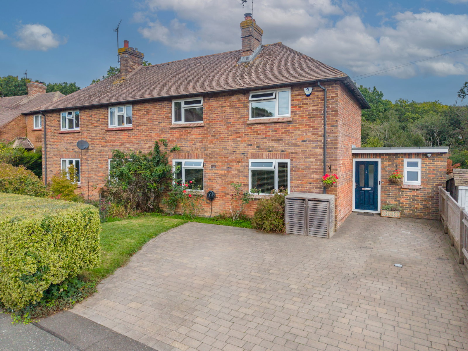 Semi Detached House for sale in Crowborough, Bracken Close, Crowborough, TN6 2EJ