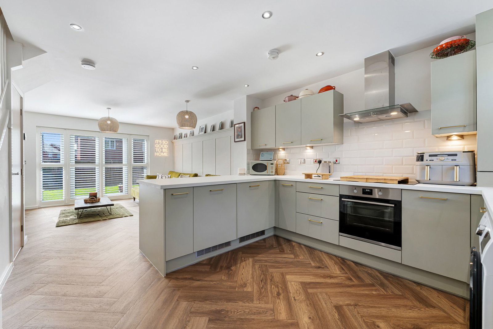 Semi Detached House for sale in Manchester, Kirkmanshulme Lane, Gorton